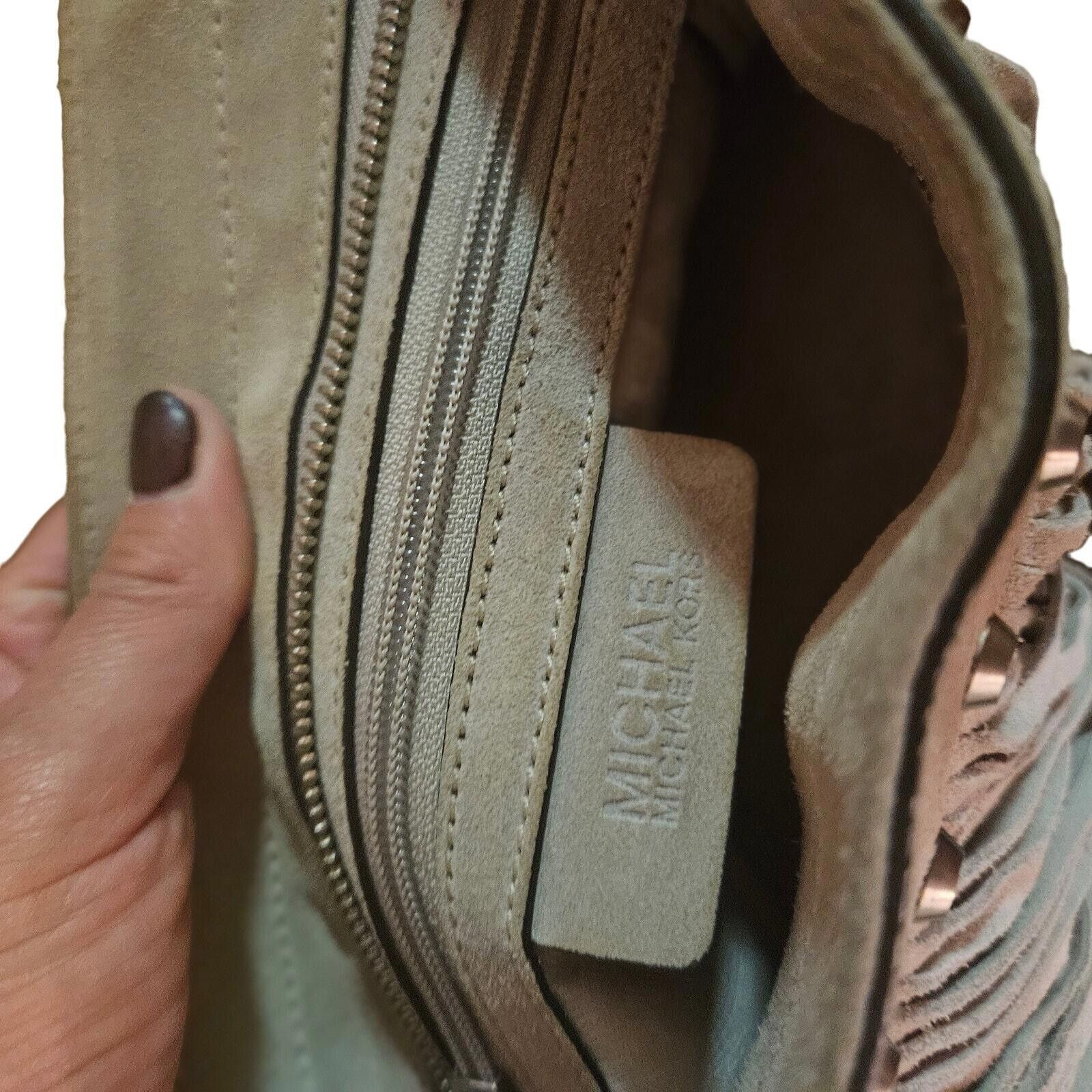 Michael Kors Michael Kors Suede Fringe Bag Billy Dark Dune Studded Tan Size ONE SIZE - 9 Thumbnail