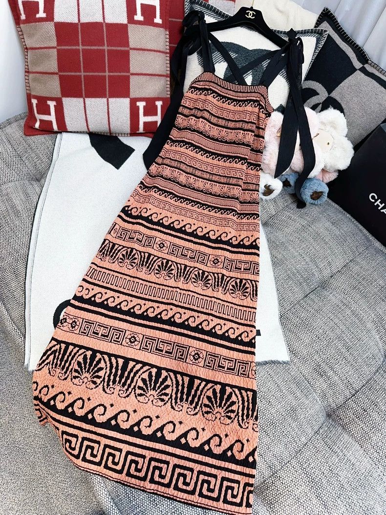 Chanel Chanel 18C Early Spring Vacation Greek Series Ceramic Knit Size XS / US 0-2 / IT 36-38 - 8 Thumbnail