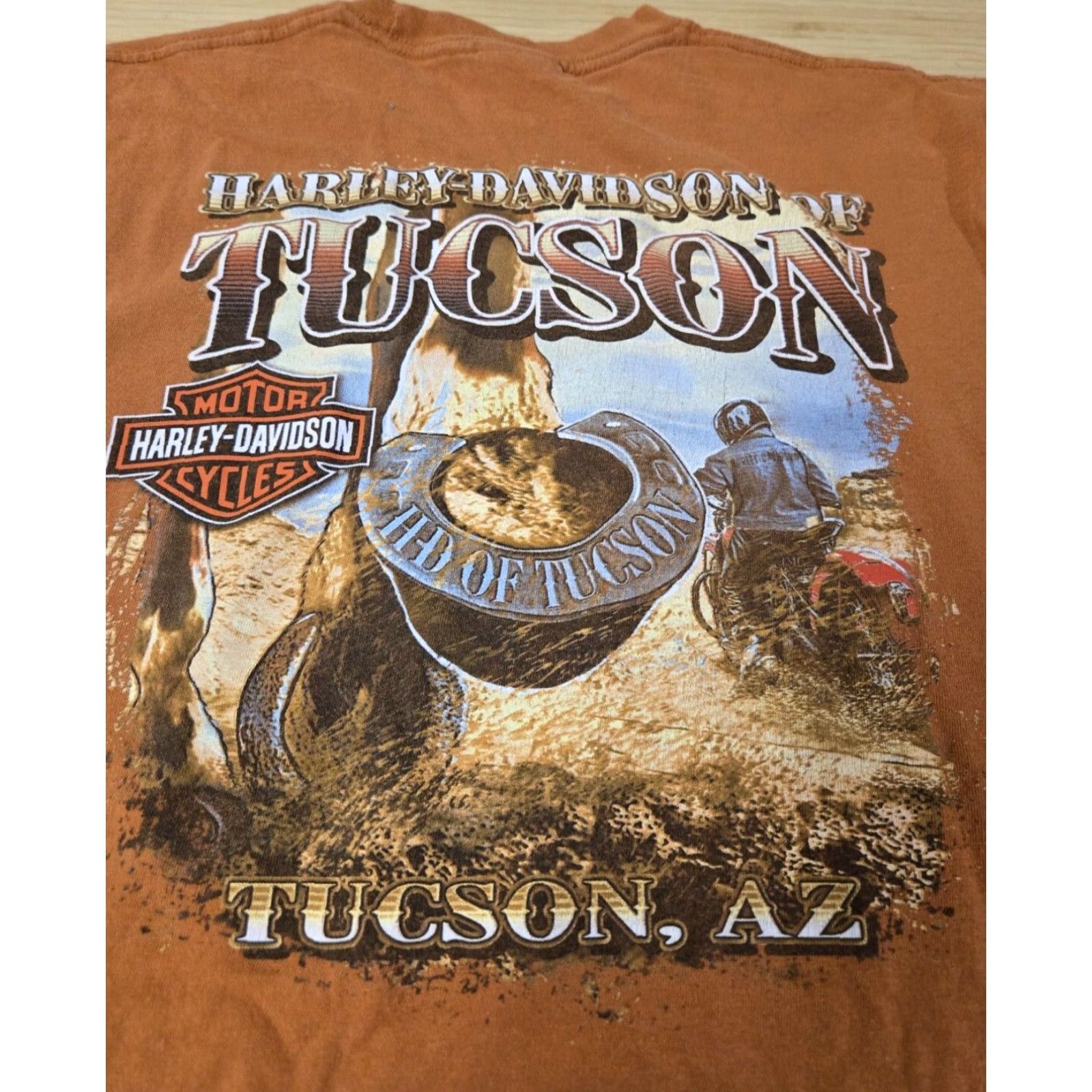 Harley Davidson VINTAGE Harley-Davidson T-Shirt Men L Orange Graphic Print Eagle Horse Desert Biker Motorcycle 2010s Double-Sided Size US L / EU 52-54 / 3 - 5 Thumbnail