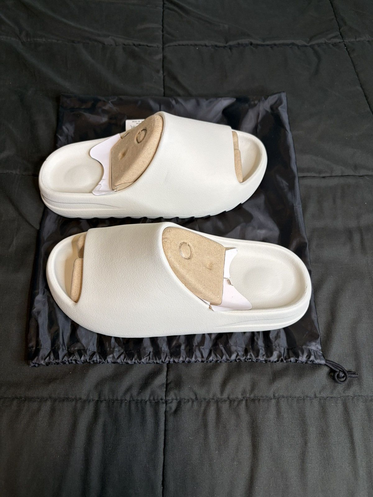 Yeezy YS-01 “Cream” Slide