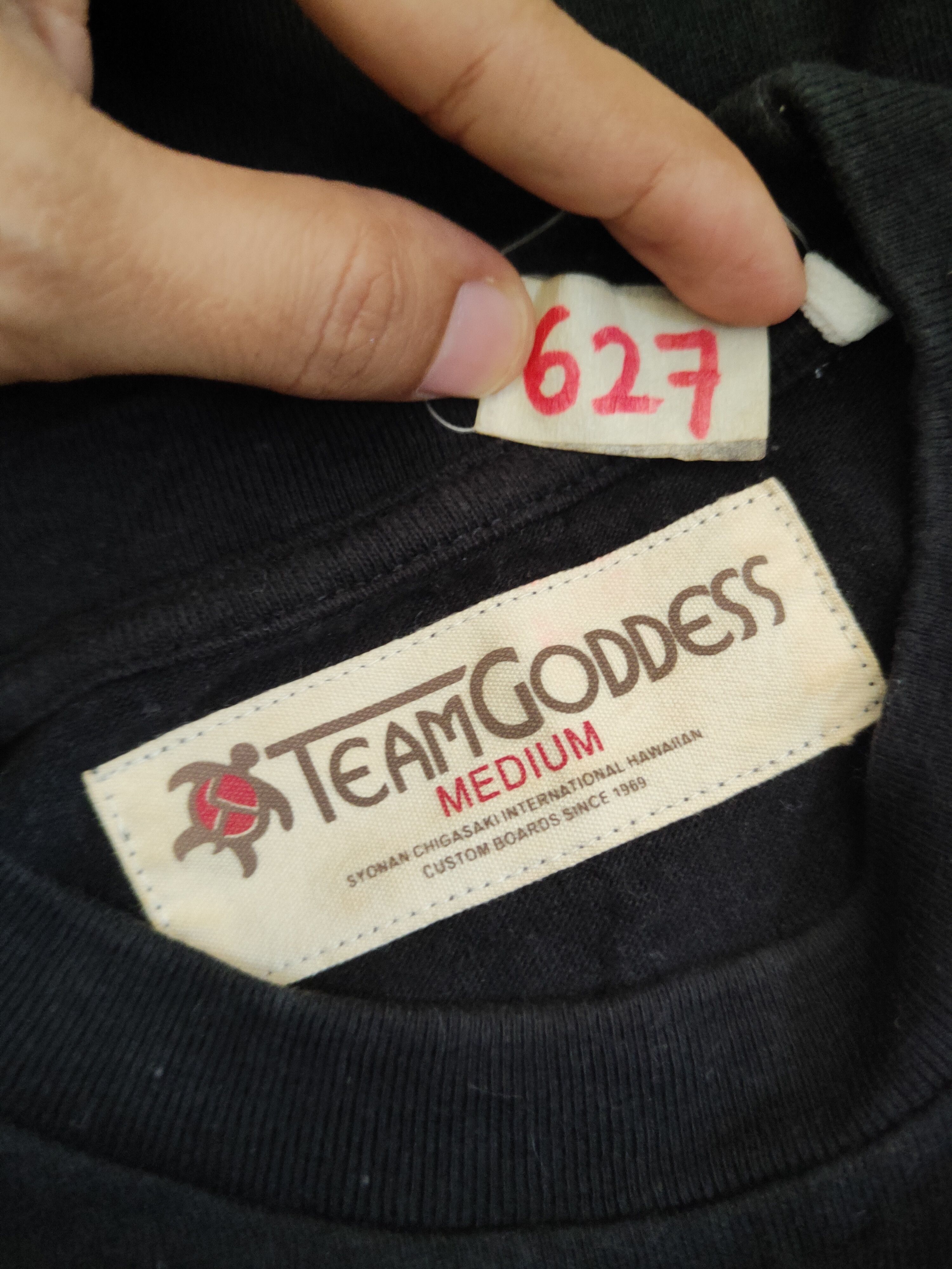 Japanese Brand × Vintage DL Team Goddess hawaian surf Black Short Sleeve T-shirt #627 Size US M / EU 48-50 / 2 - 14 Thumbnail