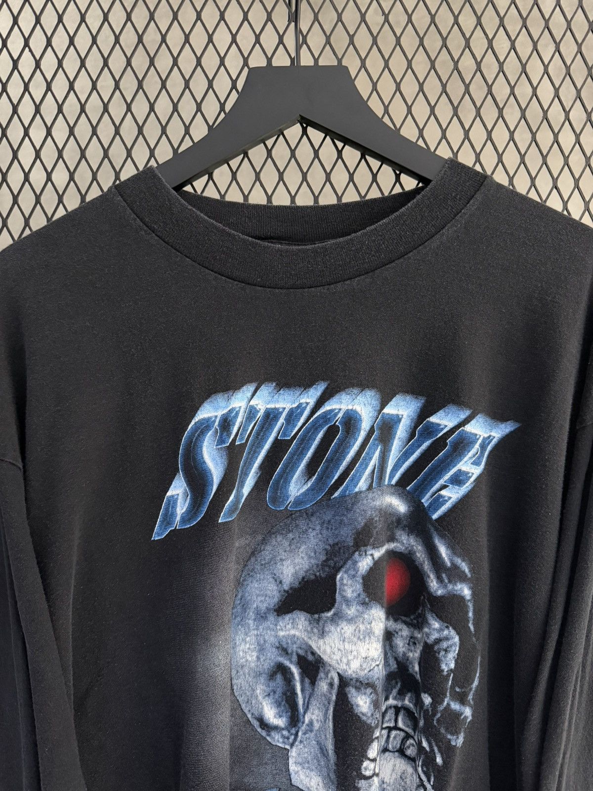 WWF Vintage 1998 Stone Cold Dont Trust Anybody LS Size US XL / EU 56 / 4 - 2 Thumbnail