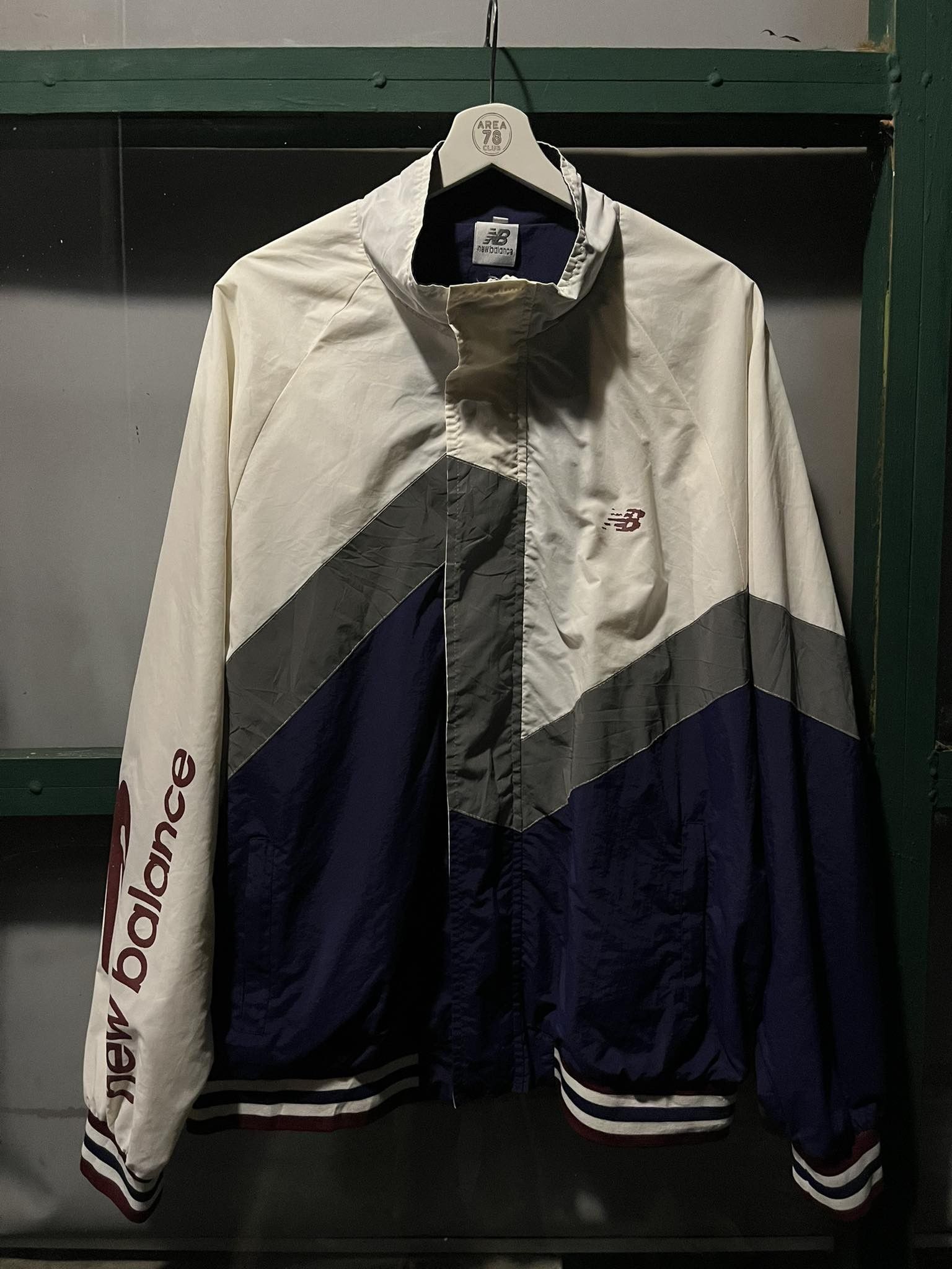 New Balance New Balance Spell Out Jacket Reflective Size US XL / EU 56 / 4 - 1 Thumbnail