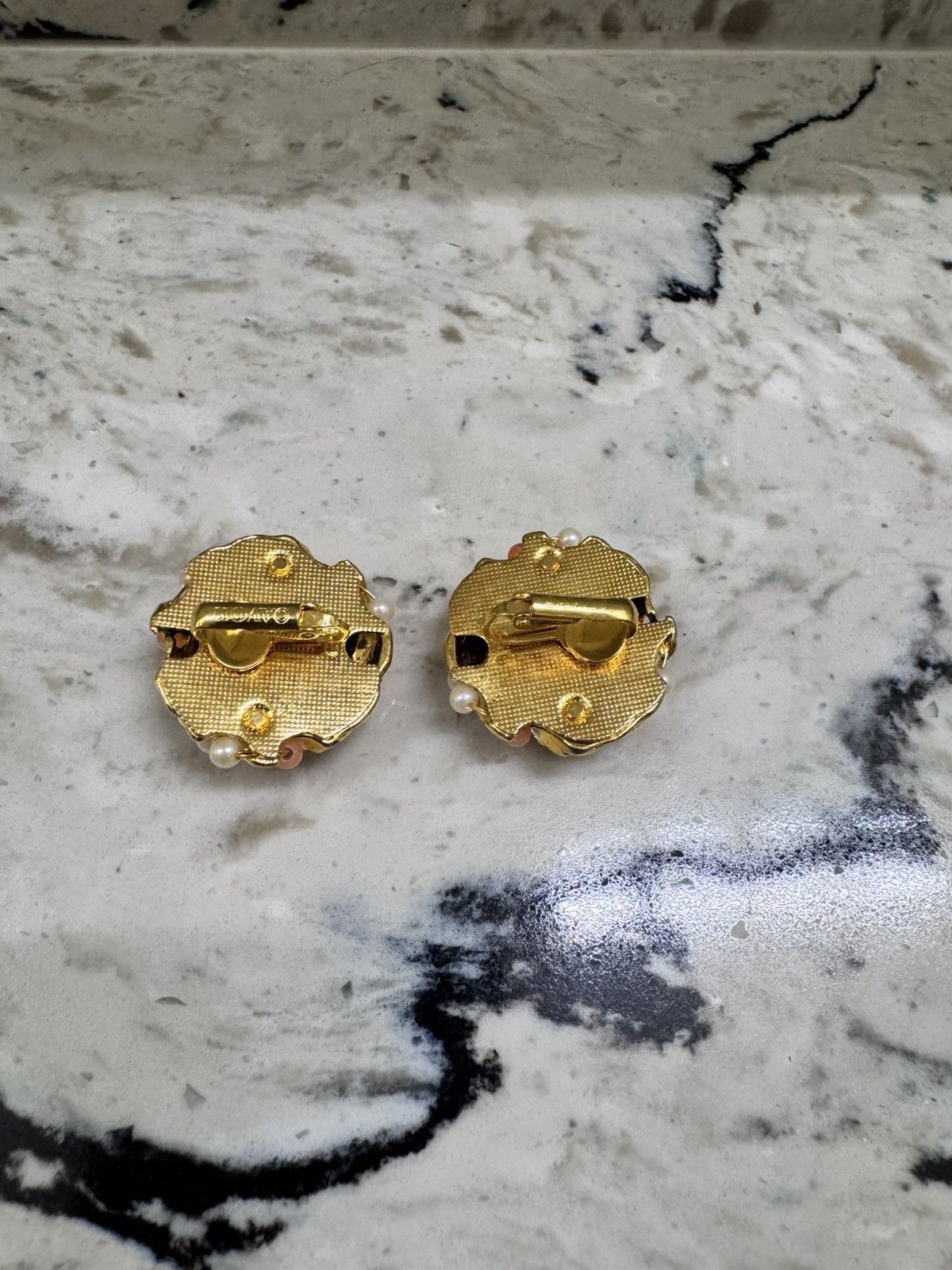 Other × Vintage Avon Vintage Pearl Clip On Earrings Size ONE SIZE - 4 Thumbnail