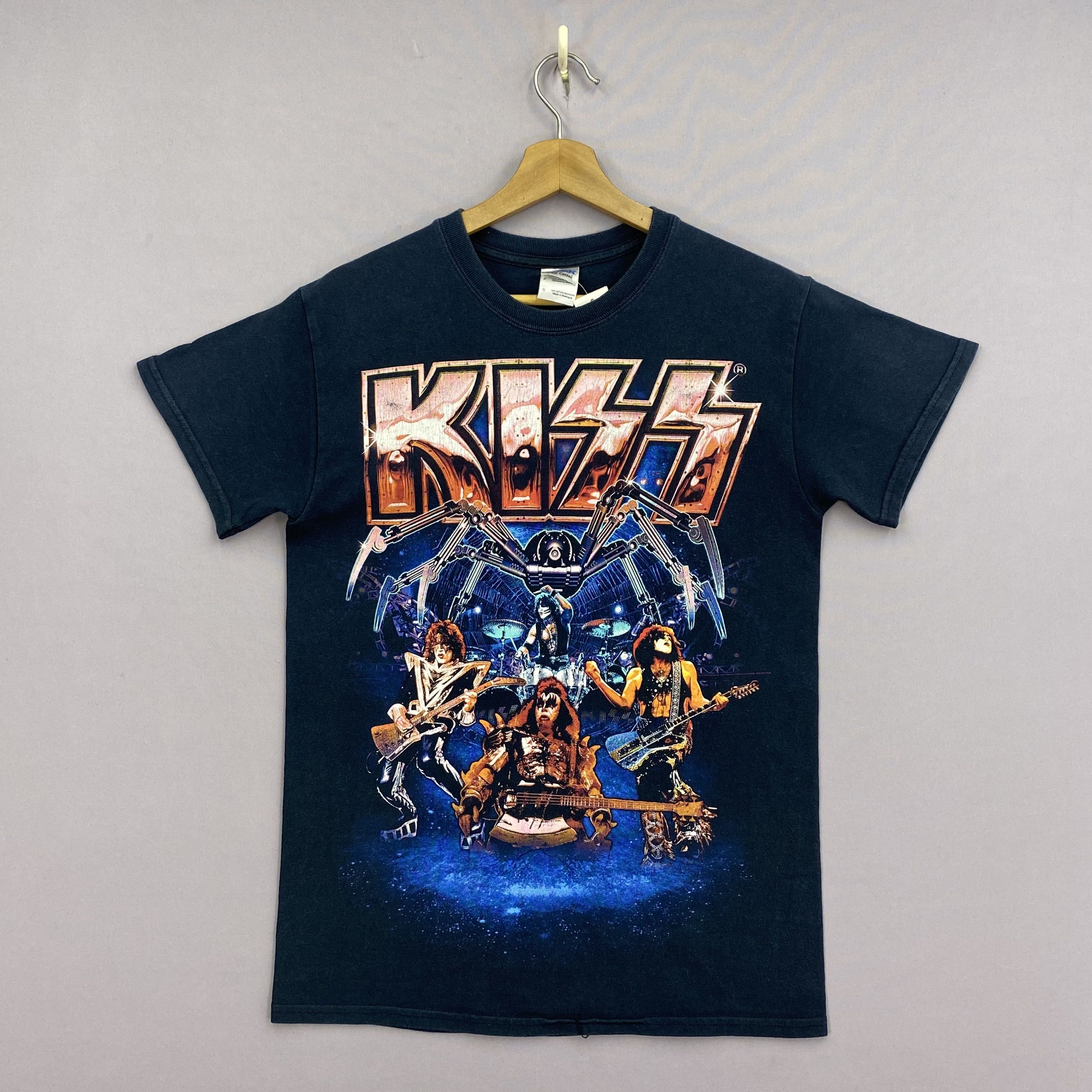 Band Tees Vintage Kiss Tshirts Monster Tour Japan Crewneck Tee Size US S / EU 44-46 / 1 - 1 Thumbnail