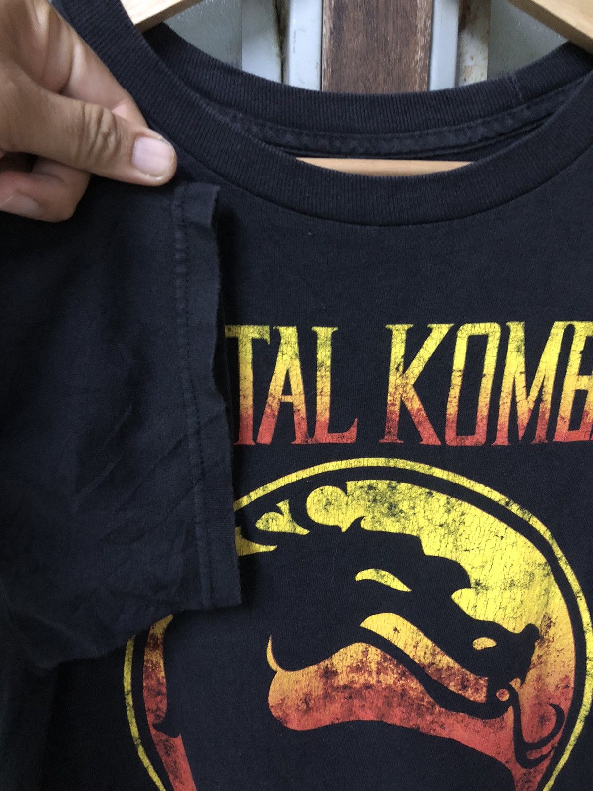 Vintage Vintage Mortal Combat Logo Licensed Graphic Shirt Tee Size US S / EU 44-46 / 1 - 3 Thumbnail