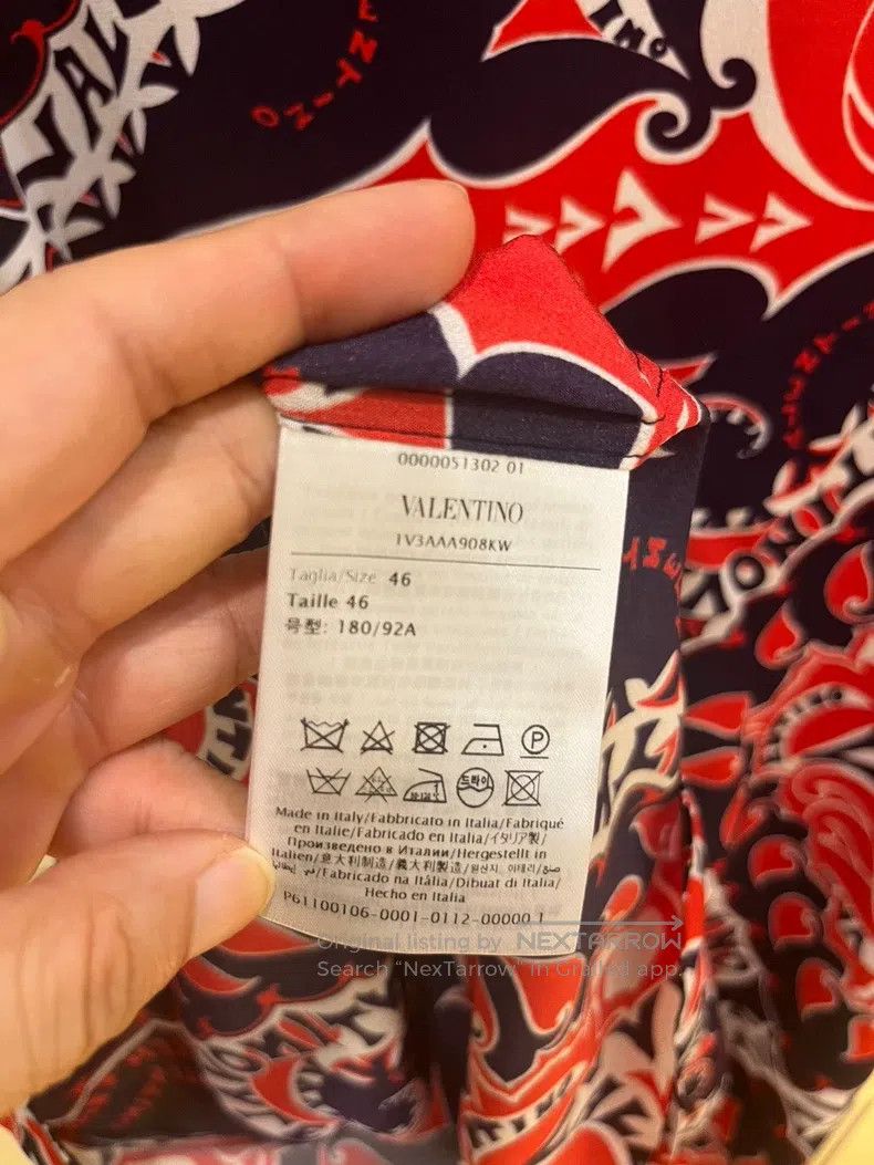 Valentino Valentino A classic printed silk shirt Size US S / EU 44-46 / 1 - 8 Thumbnail