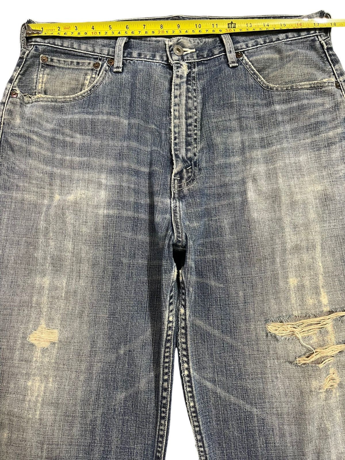 Levi's Vintage 90s Levis 504 Blue Wash Distressed Loose Jeans Size US 35 - 12 Thumbnail