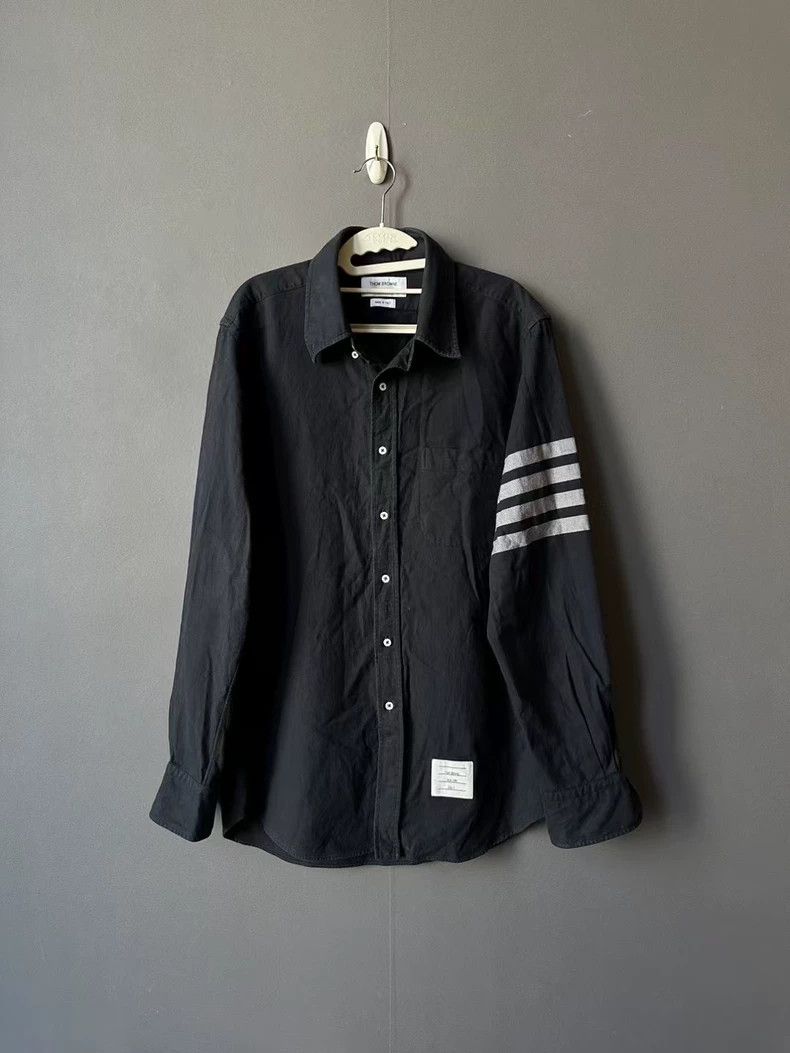 Thom Browne Thom browne Navy blue sleeve-labeled shirt 2503-Nextarrow Size US XL / EU 56 / 4 - 1 Thumbnail
