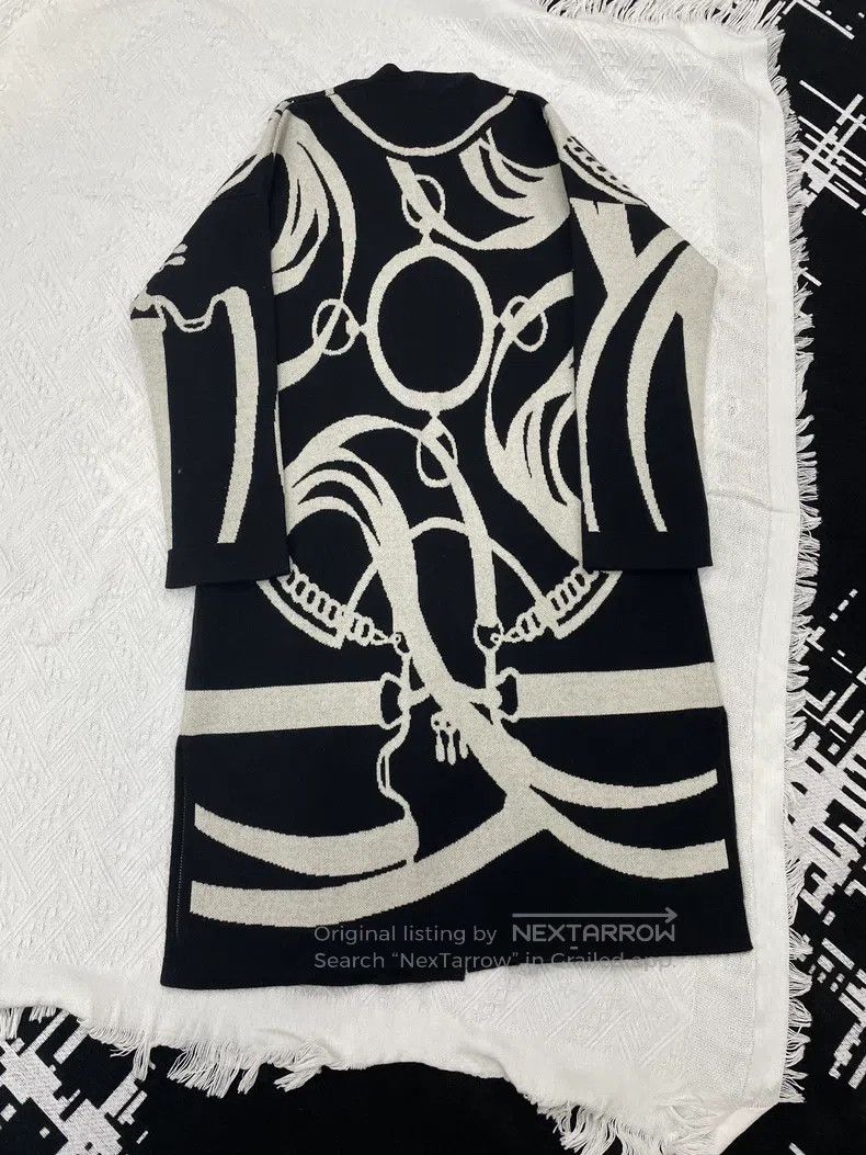 Hermes Hermes Black and White Cashmere Knit Cardigan Size XXS / US 00 / IT 34 - 3 Thumbnail