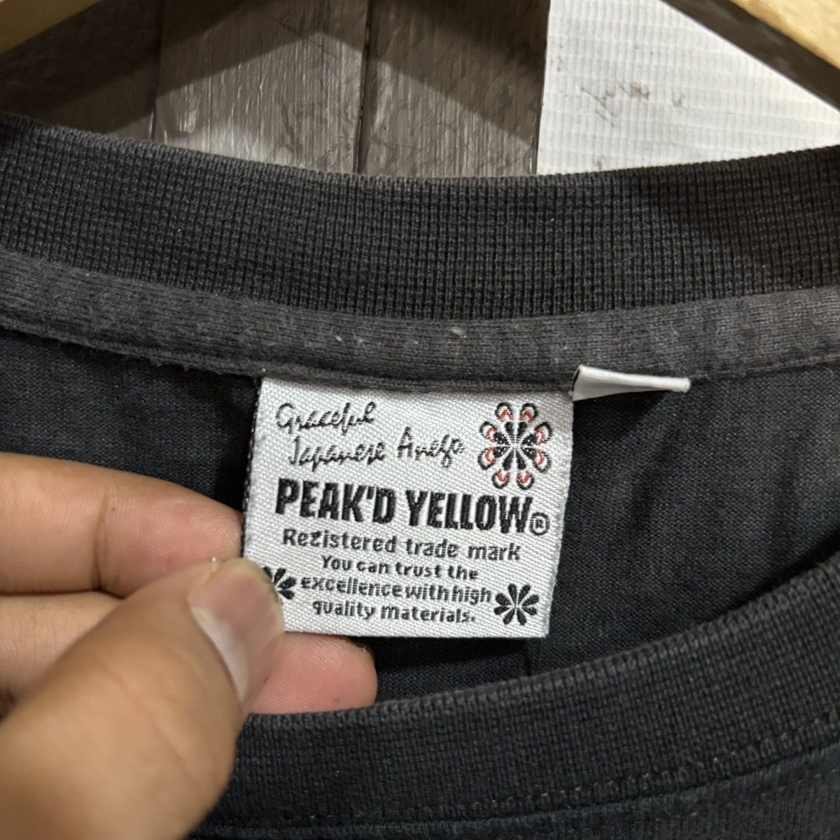 Japanese Brand Vintage Y2K Peak’D Yellow Ted company Tshirt Size US L / EU 52-54 / 3 - 8 Thumbnail
