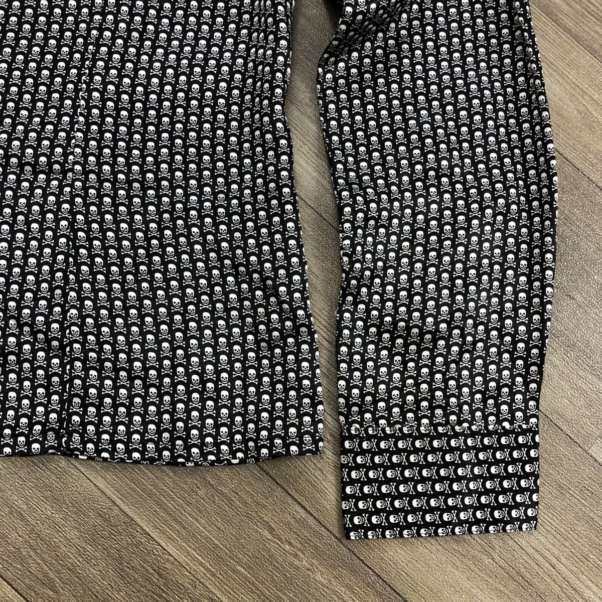 If Six Was Nine × Japanese Brand × Seditionaries 2000s Anap Skulls Full Print Lgb Gothic Goa Style Button Up Size US L / EU 52-54 / 3 - 8 Thumbnail