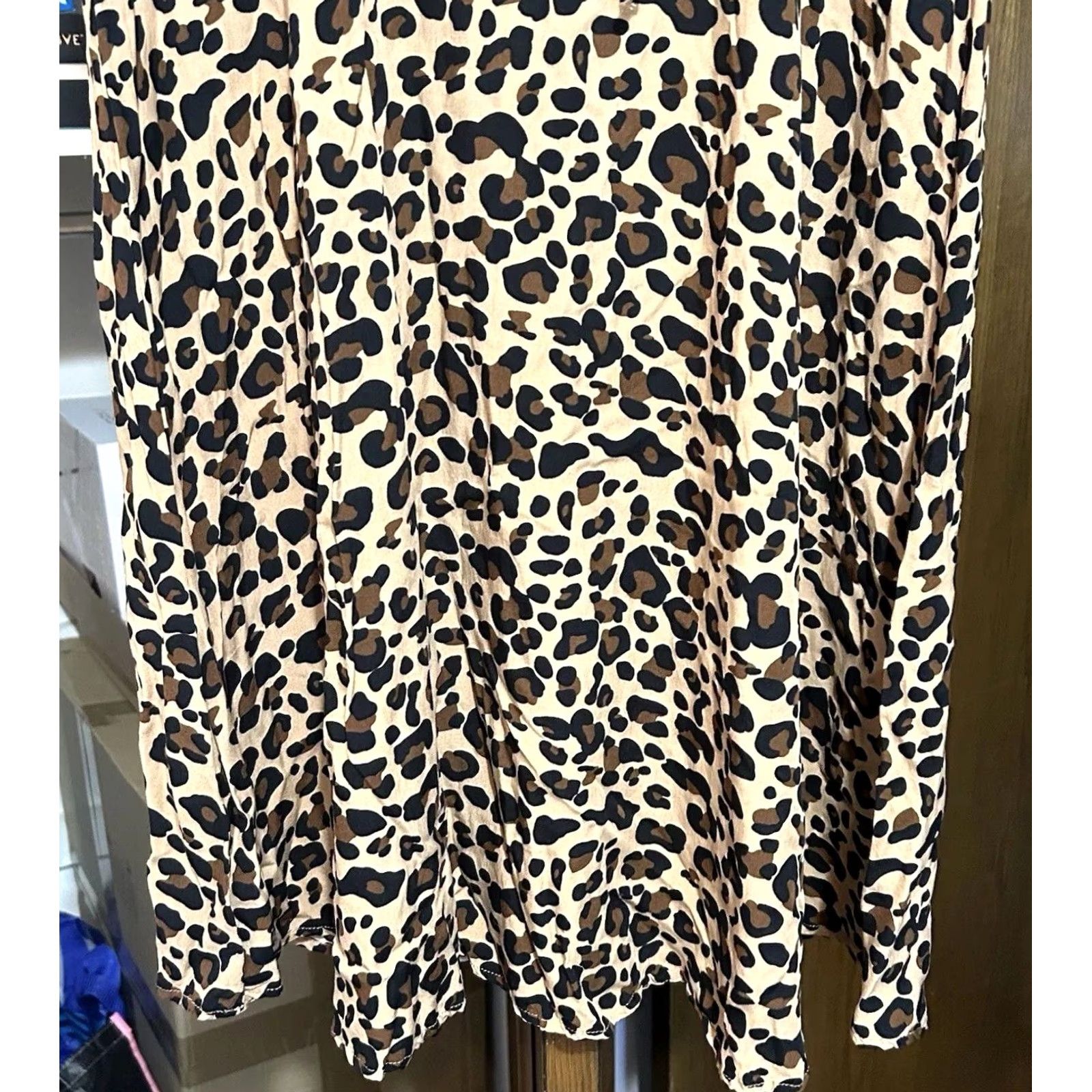 Shein SHEIN Leopard Print Dress Women Small V Neck Tie Waist Button Front Short Sleeve Maxi Summer Casual Womens Size 28" / US 6 / IT 42 - 5 Thumbnail