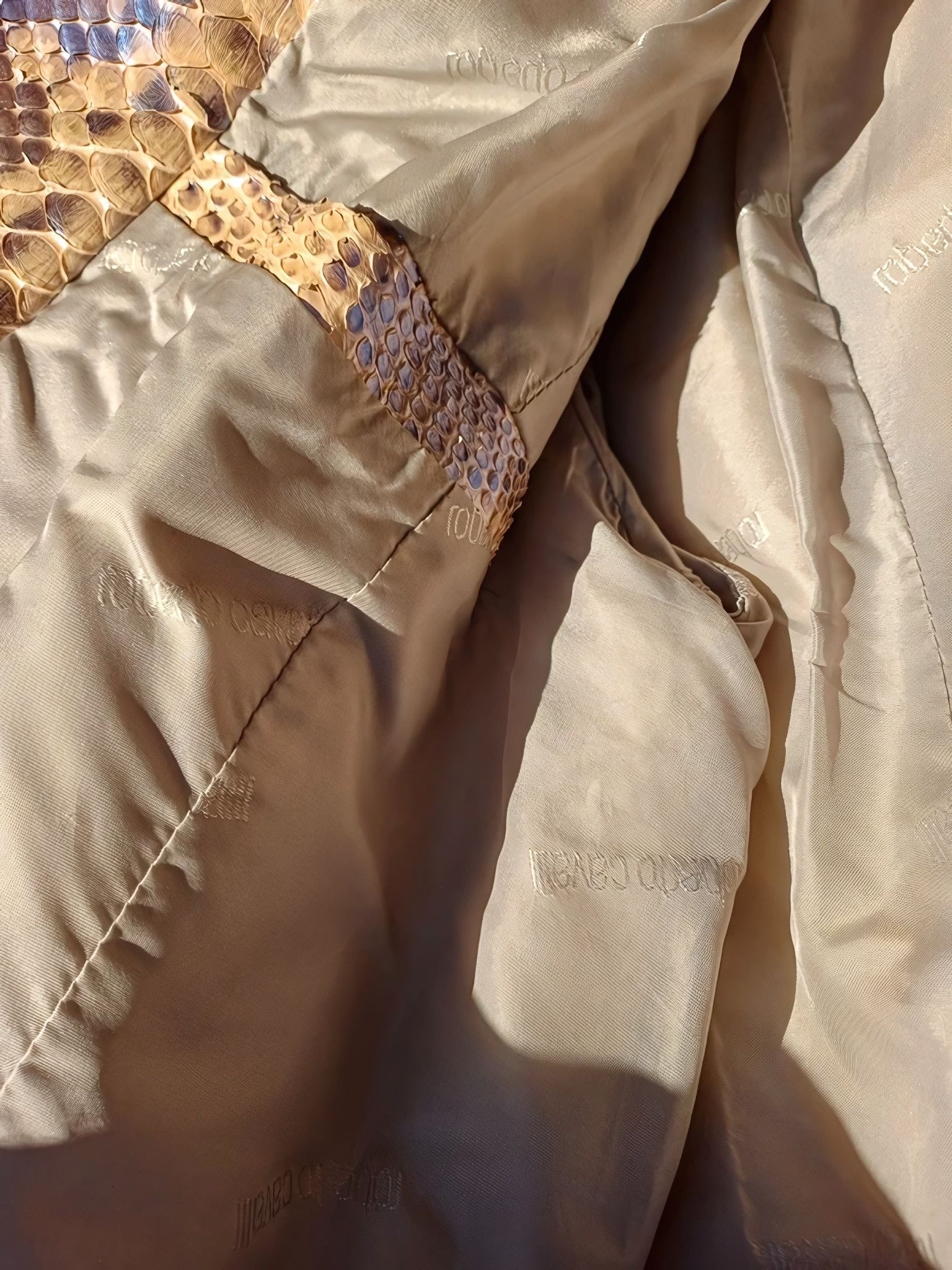 Roberto Cavalli REAL PYTHON SKIN LEATHER SHORT JACKET Size US L / EU 52-54 / 3 - 3 Thumbnail
