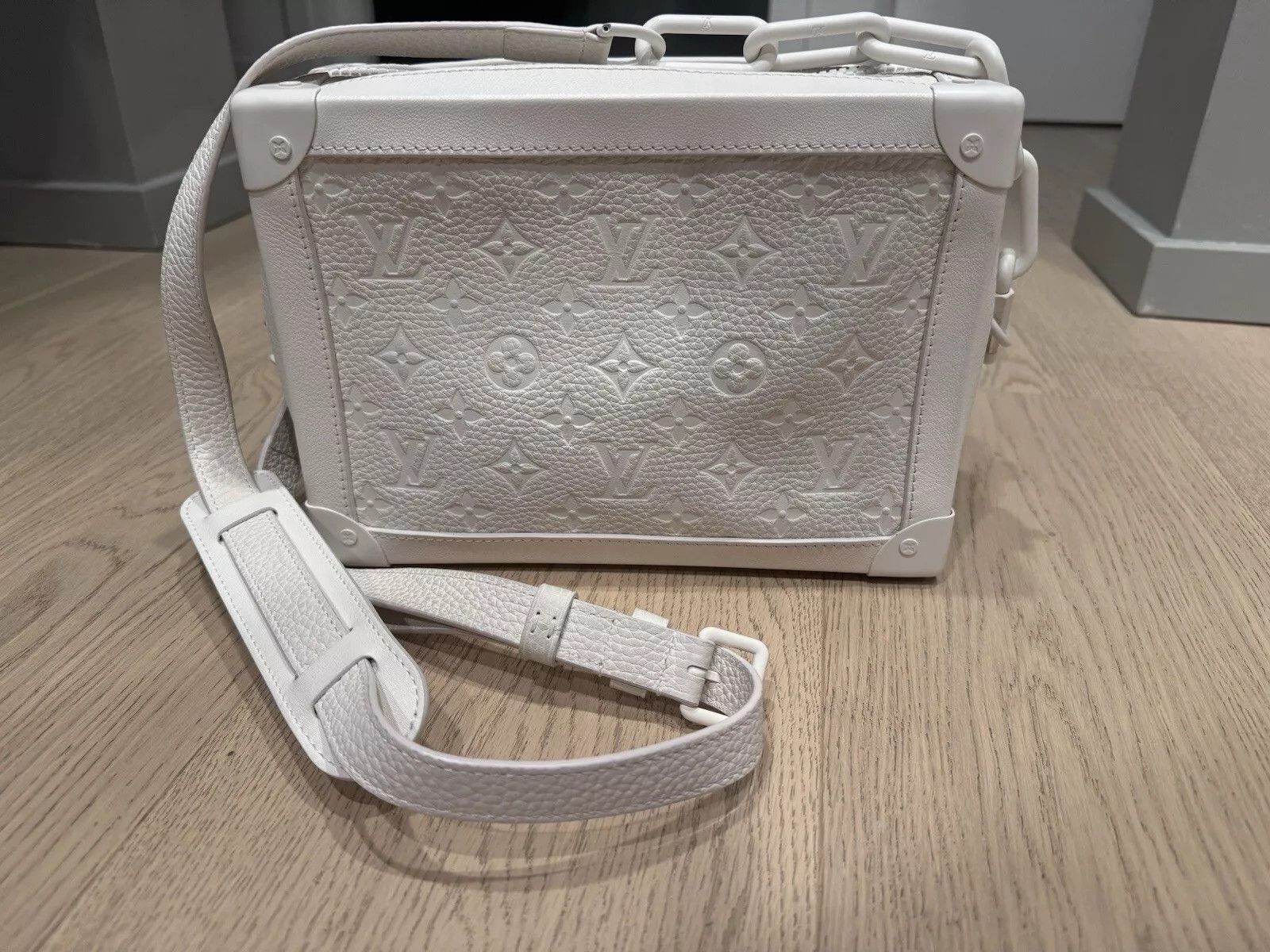 Louis vuitton soft trunk white hotsell