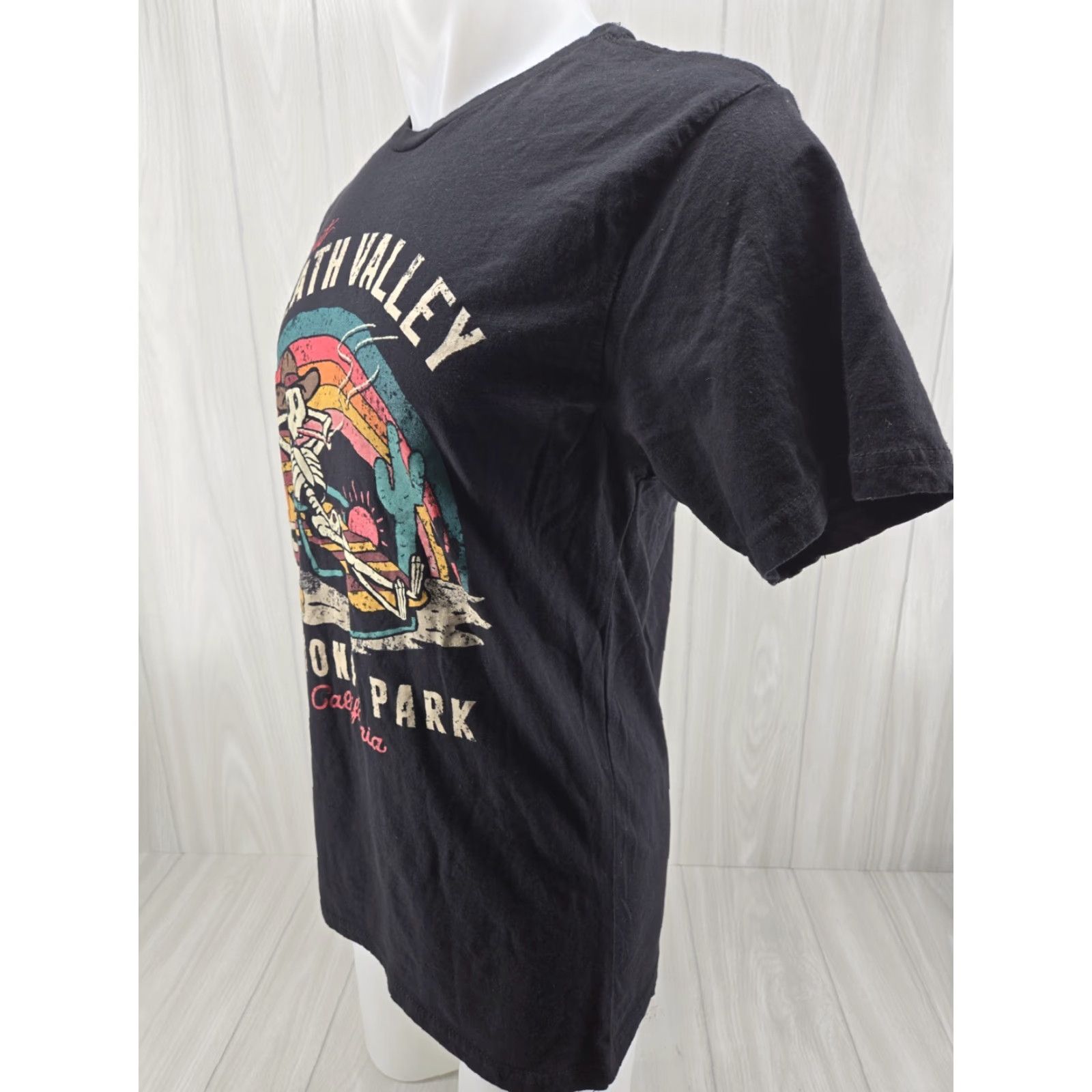 Vintage VINTAGE National Parks Society Death Valley California Skeleton Medium Black T-Shirt Size US M / EU 48-50 / 2 - 3 Thumbnail