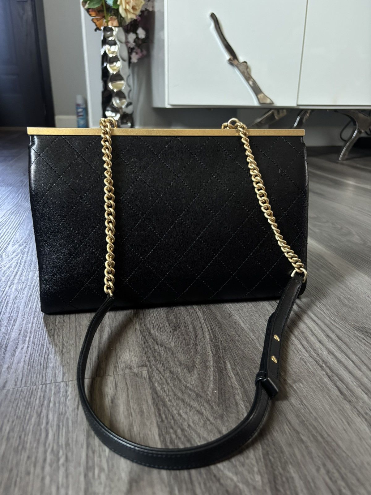 Chanel Coco Chanel Luxe Leather Handbag Size ONE SIZE - 4 Thumbnail