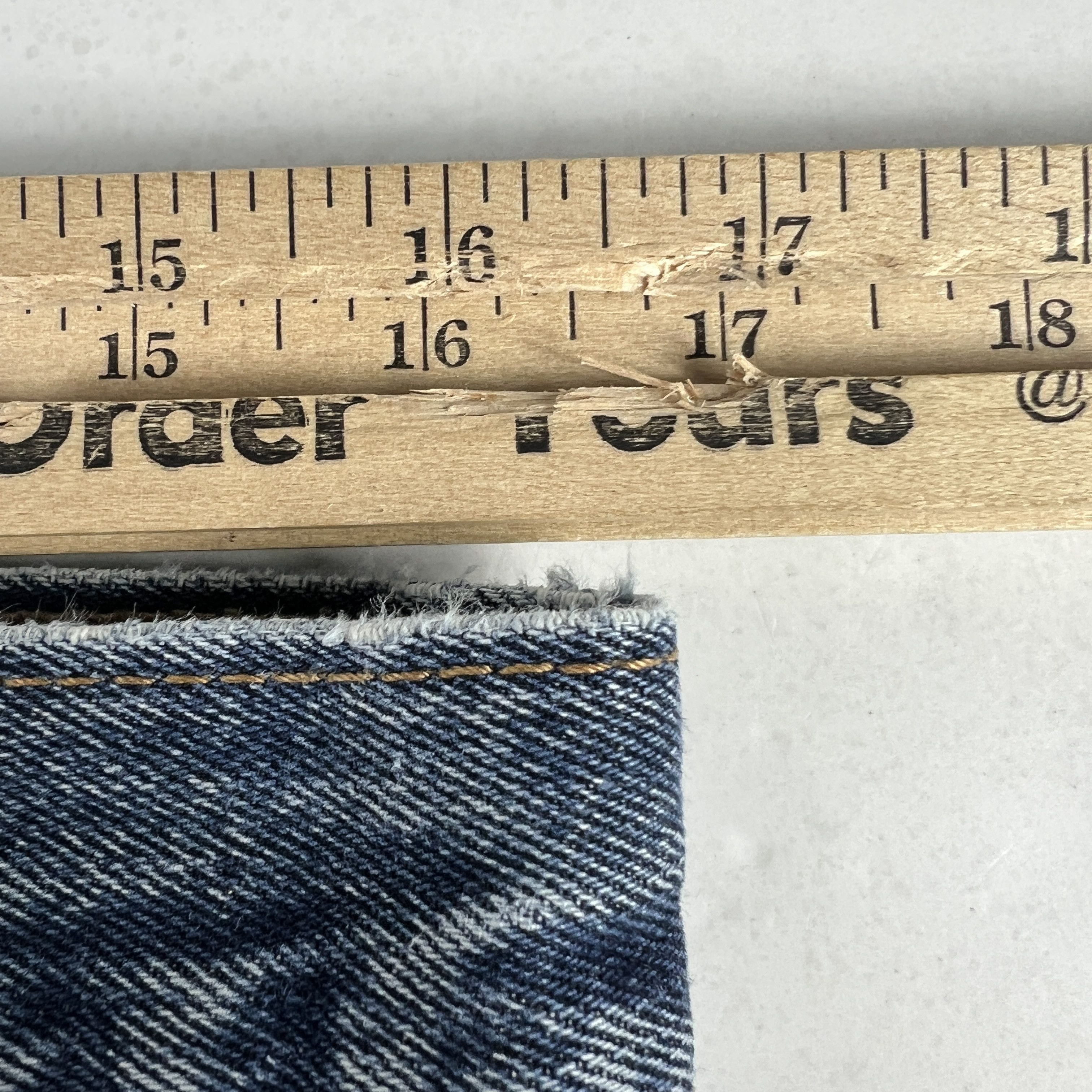 Levi's Levi's Jeans 550 Relaxed Fit Straight Leg Blue Denim Size US 33 - 24 Thumbnail