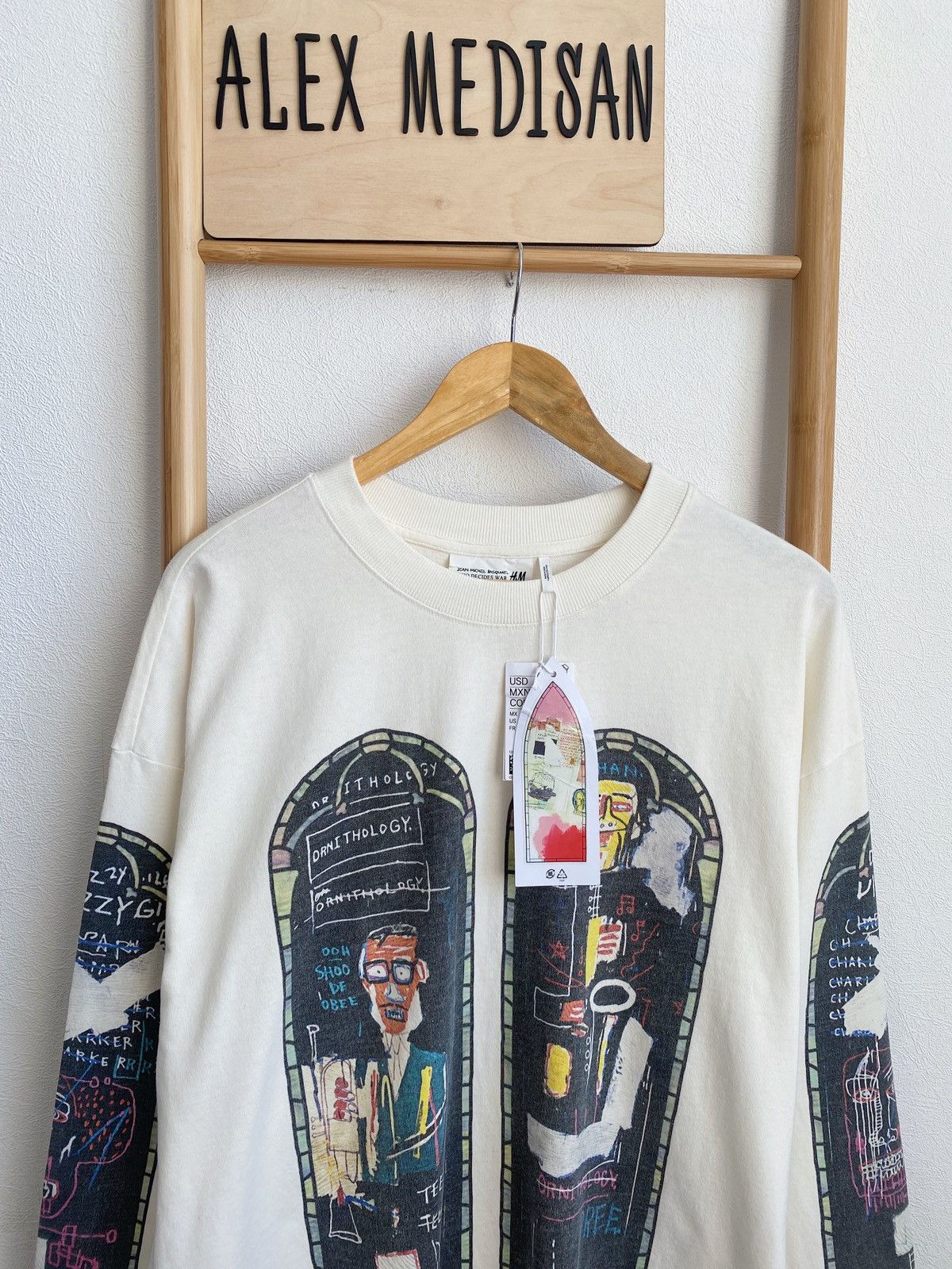 H&M × Jean-Michel Basquiat × Who Decides War WHO DECIDES WAR x BASQUIAT x H&M LONG SLEEVE RELAXED T-SHIRT Size US L / EU 52-54 / 3 - 3 Thumbnail