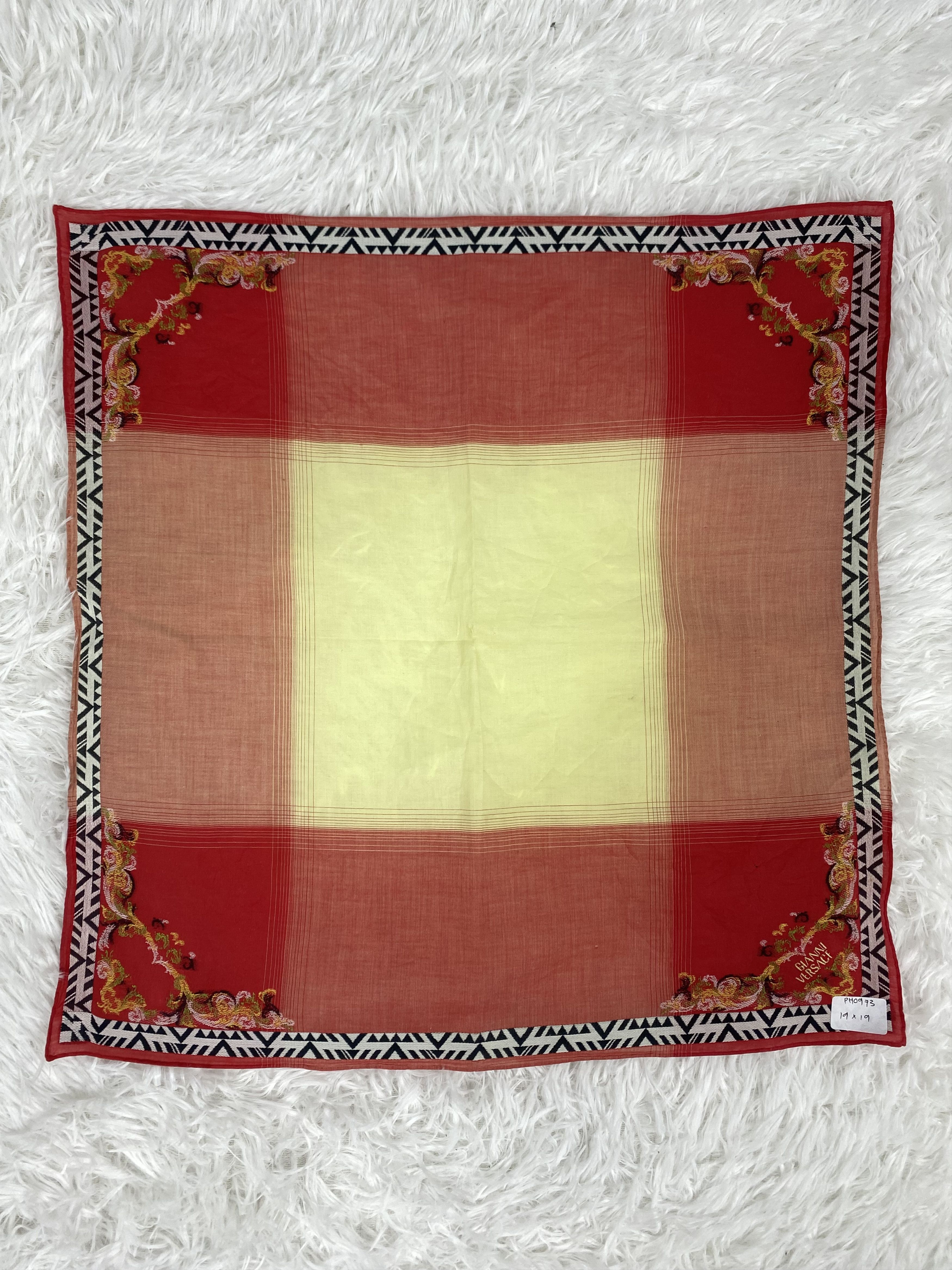Vintage Vintage Gianni Versace Handkerchief Neckerchief PH0973 Size ONE SIZE - 4 Thumbnail