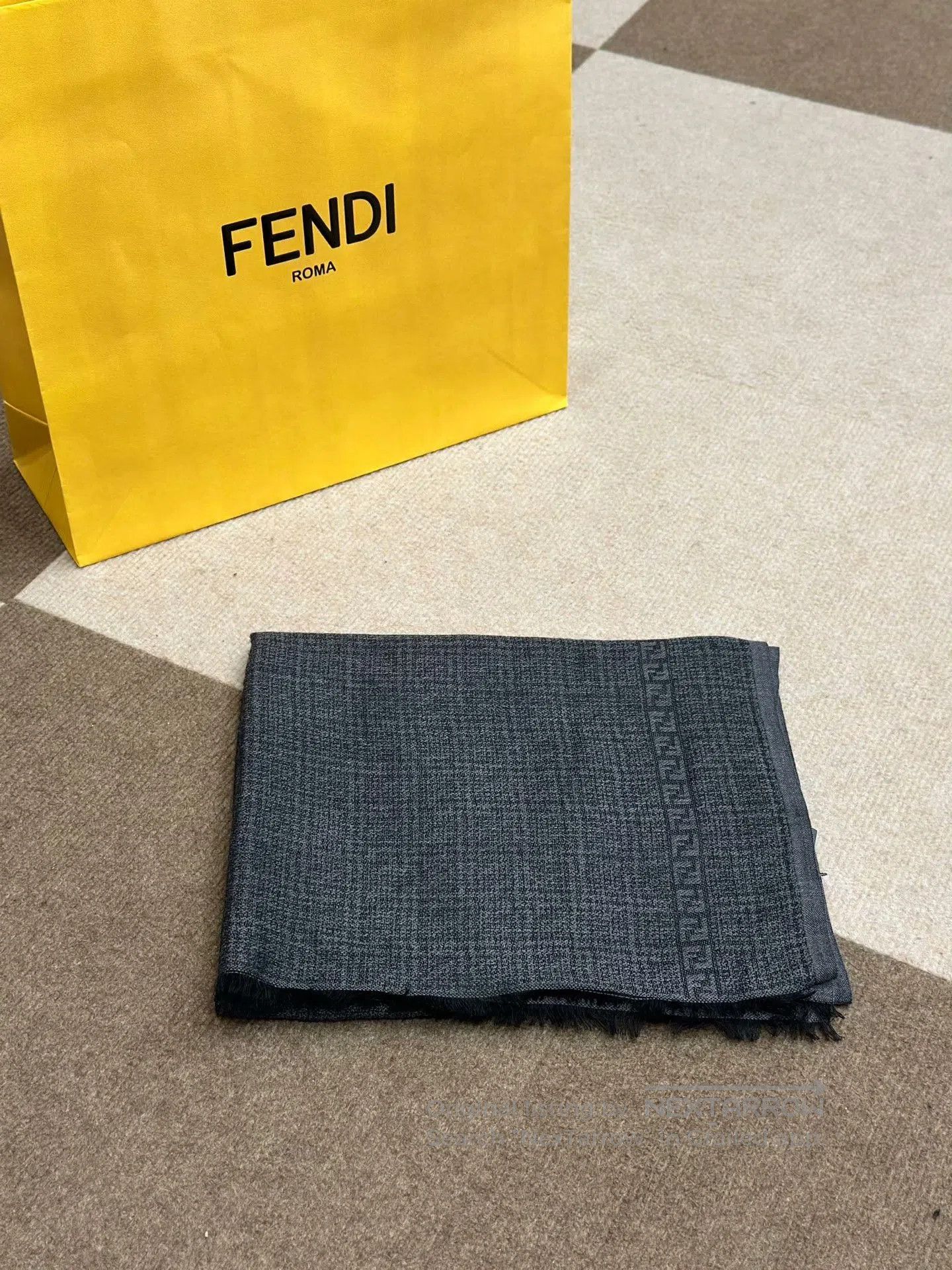 Fendi Fendi Black Gray Wool Scarf. Size ONE SIZE - 1 Thumbnail