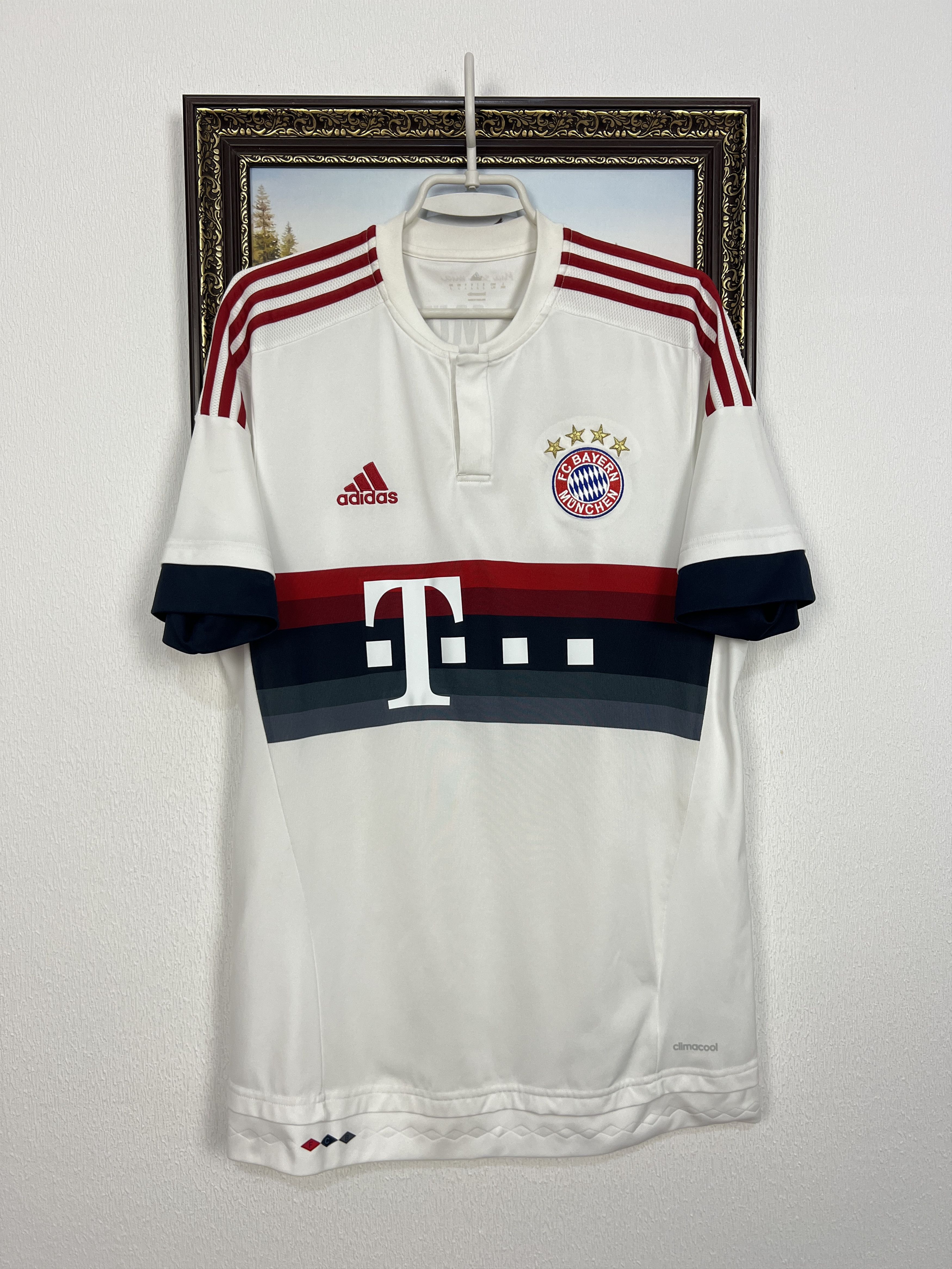 Adidas Bayern Munich Away football shirt 2015 Soccer Jersey Trikot Size US L / EU 52-54 / 3 - 1 Thumbnail