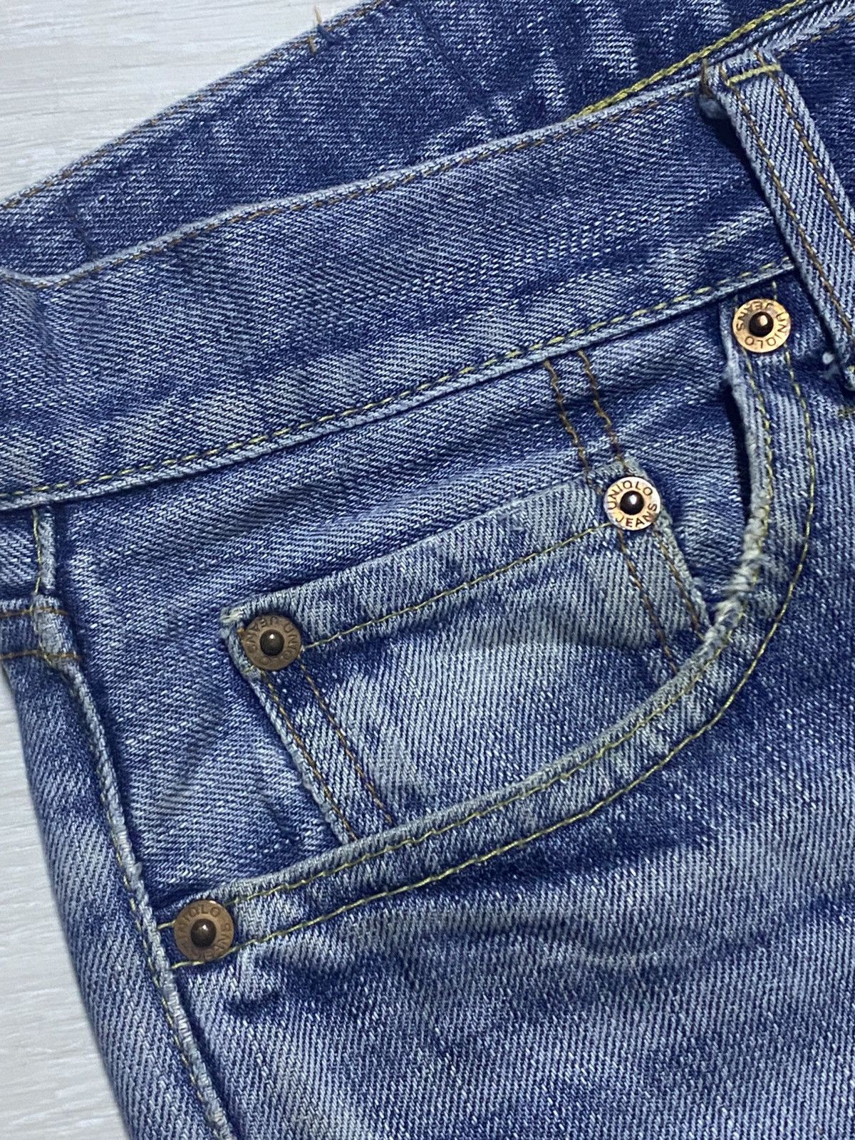 Japanese Brand Vintage Japanese Uniqlo S-002 Light Wash Distressed Jeans Size US 33 - 9 Thumbnail