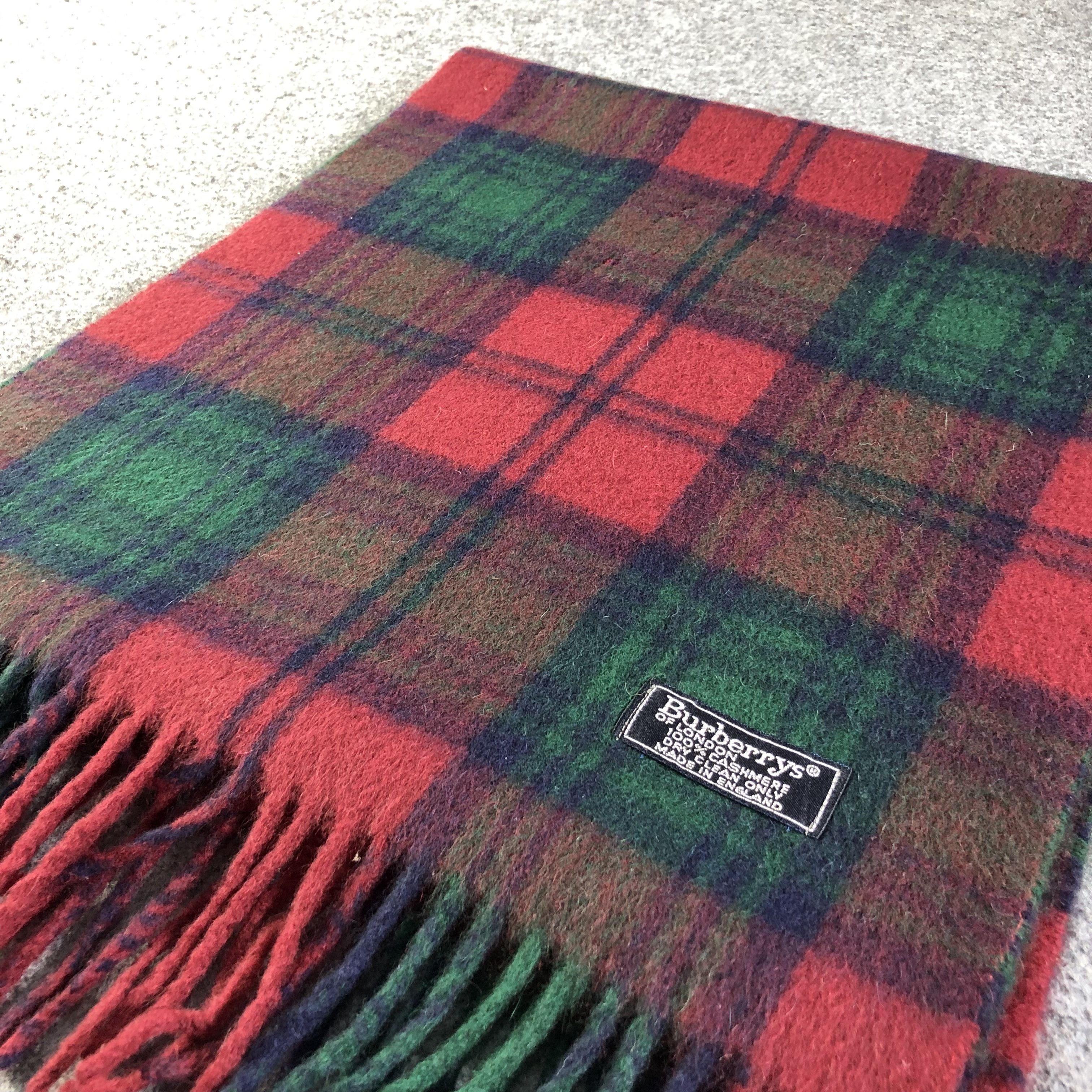 Burberry Burberrys Nova Check Cashmere Scarf Muffler V1363 Size ONE SIZE - 3 Thumbnail