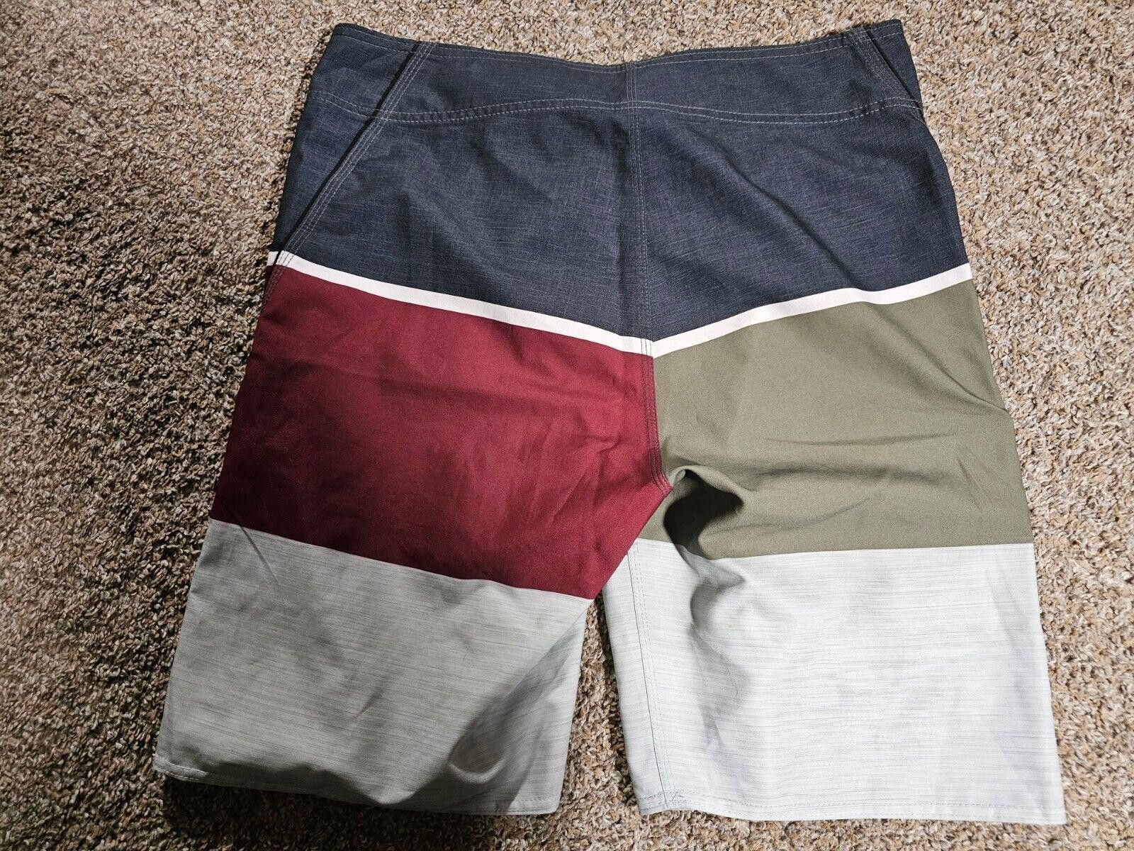 Rip Curl Rip Curl Mens 32 Striped Colorblock Beach Board Shorts Swim Size US 32 / EU 48 - 8 Thumbnail