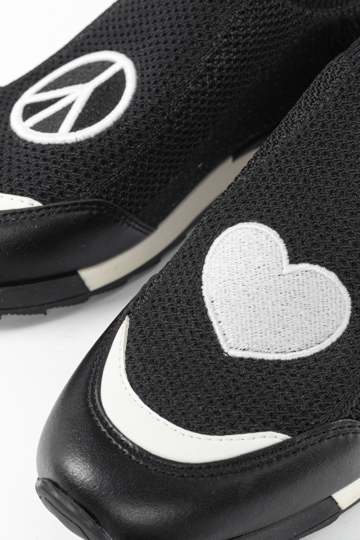 Love Moschino Love Moschino Black Love & Peace Slip-On Knit Sneakers Size US 5.5 / IT 35.5 - 8 Thumbnail