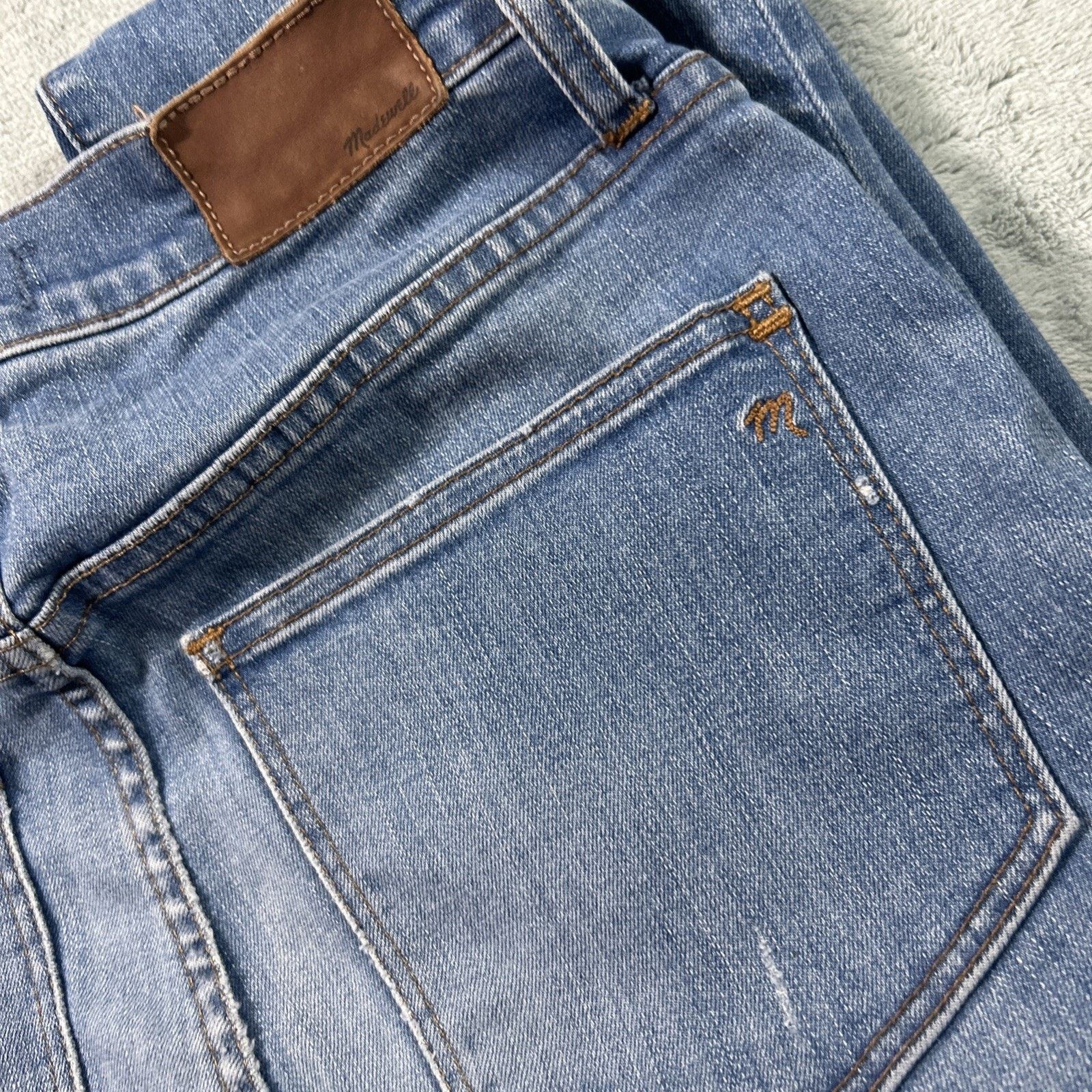 Madewell Baggy Bootcut Jeans 28x26 Raw Hem Flare Hamilton Dojo Button Size 28" / US 6 / IT 42 - 7 Thumbnail