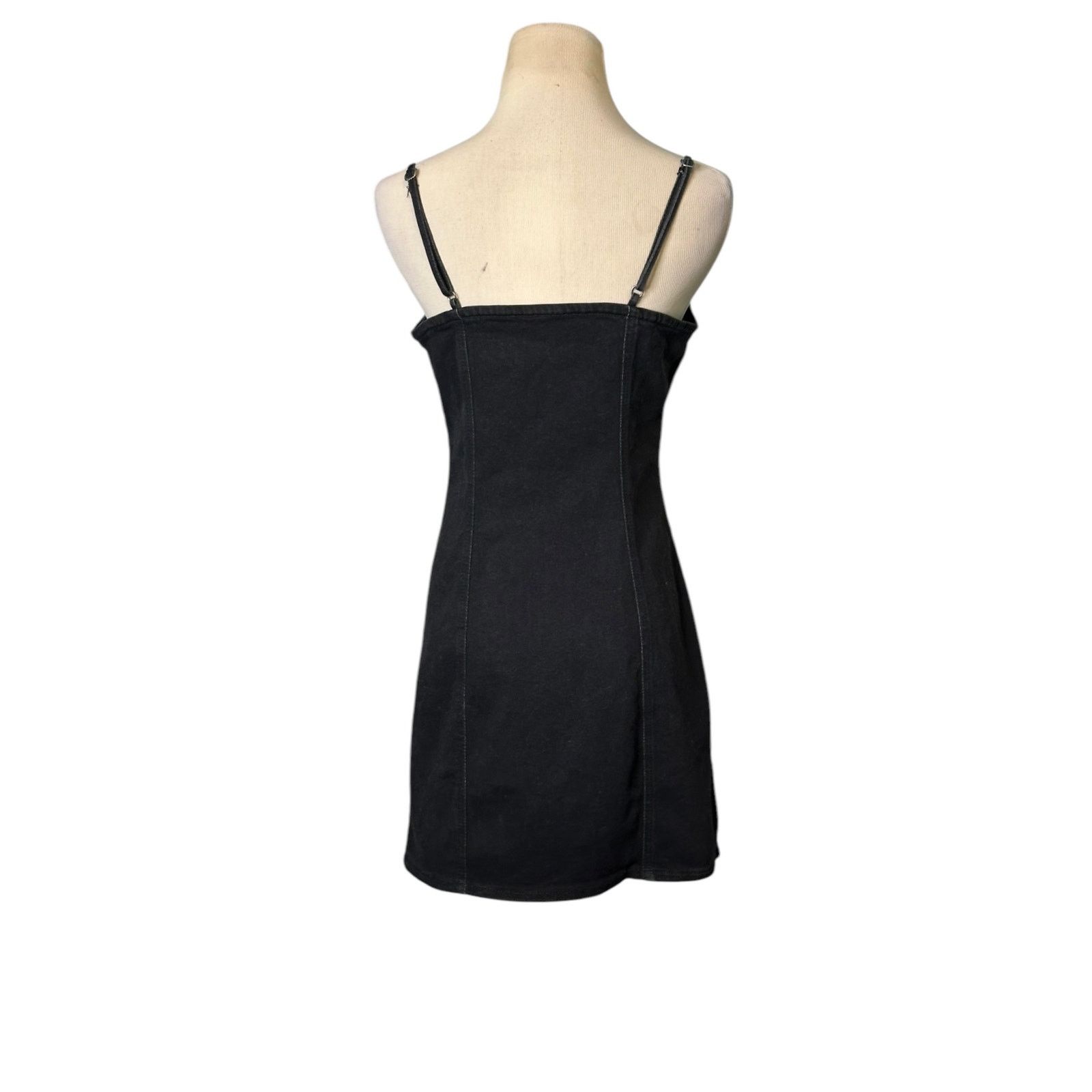 Forever 21 FOREVER 21 black zippered bodycon mini dress size Medium Size M / US 6-8 / IT 42-44 - 5 Thumbnail