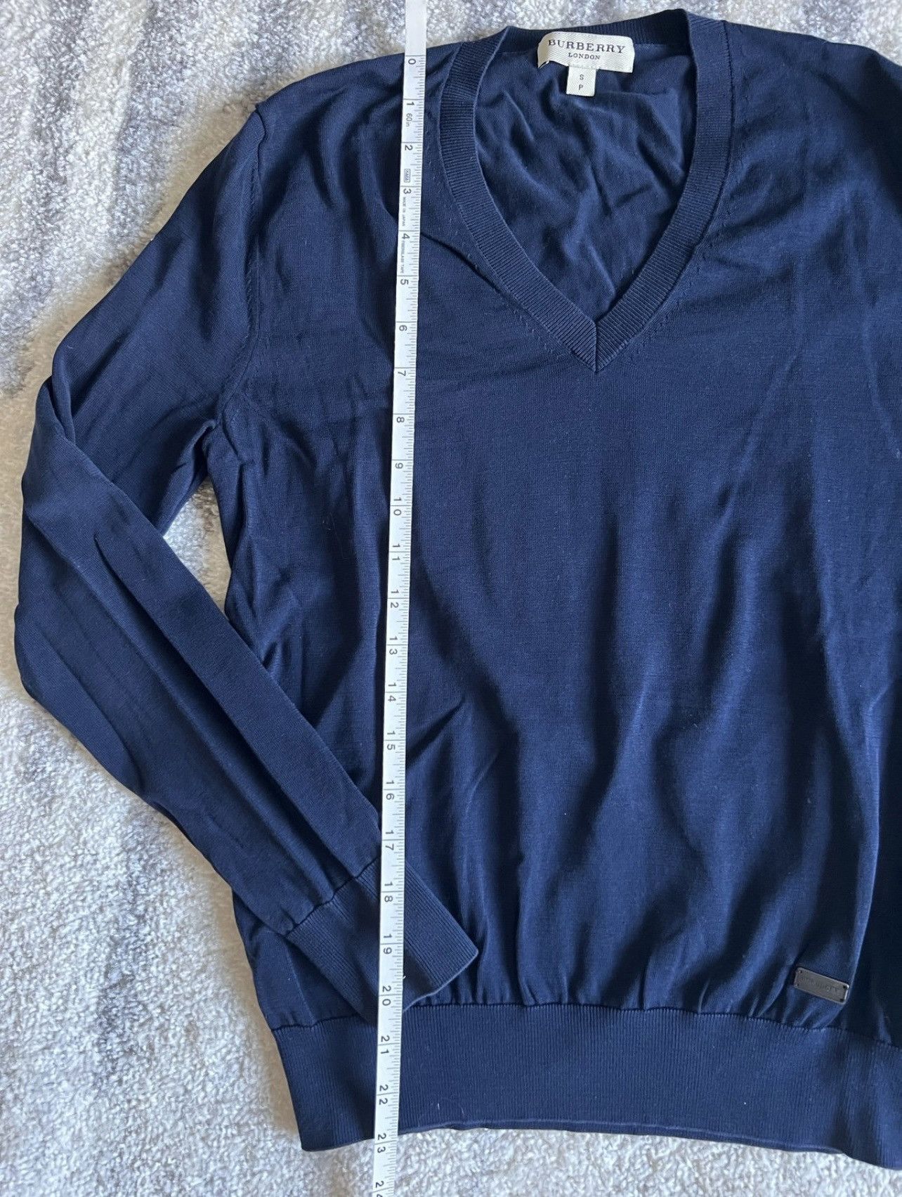 Burberry Burberry Men’s Navy Blue V-Neck Sweater (Size S) Size US S / EU 44-46 / 1 - 5 Thumbnail