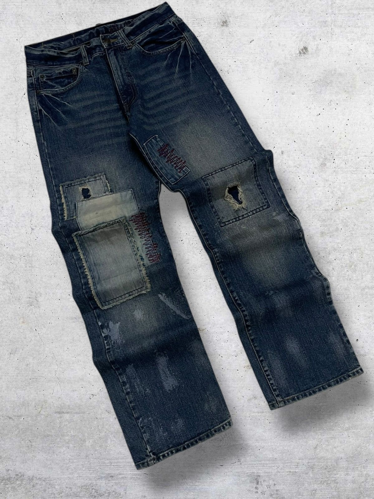 LOWBOX JAPAN LOWBOX DISTRESSED RIPPED PATCHWORK 90S JAPAN DESIGNER Size US 29 - 2 Thumbnail