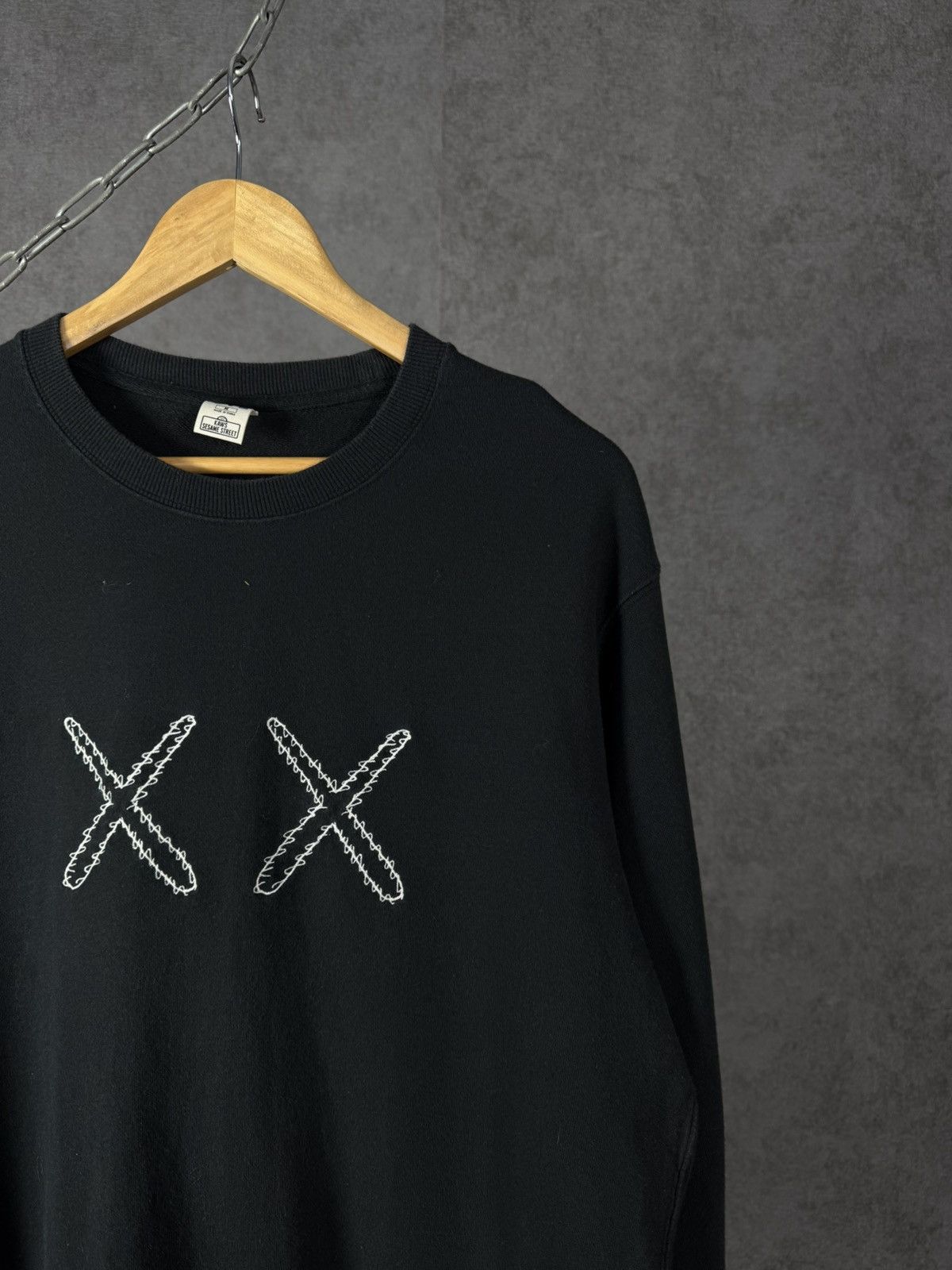 Kaws × Uniqlo Kaws x Uniqlo cult designer sweatshirt Size US M / EU 48-50 / 2 - 3 Thumbnail