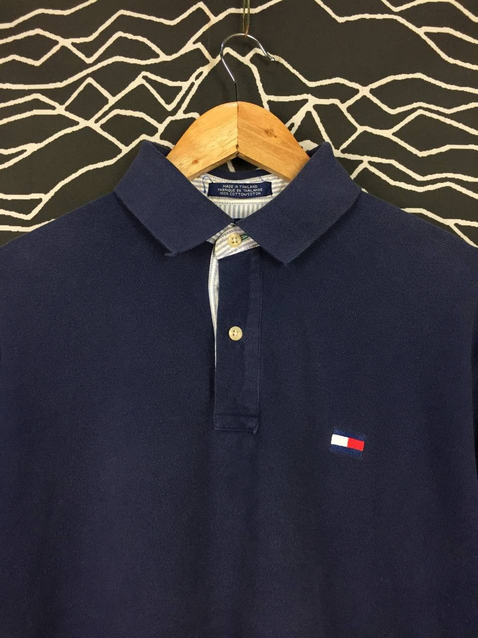 Tommy Hilfiger × Vintage Tommy Hilfiger Small Logo Casual Polo Tee Size US M / EU 48-50 / 2 - 3 Thumbnail