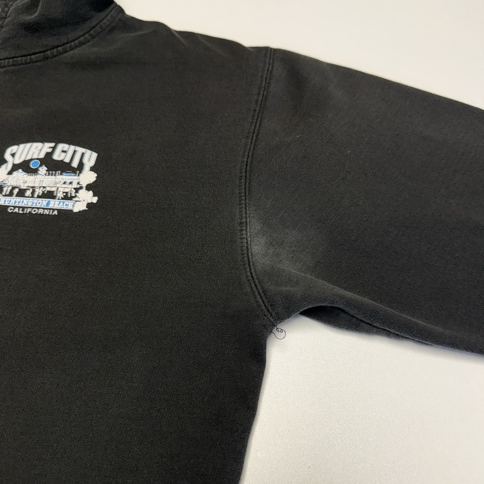 Vintage Vintage Huntington Beach Surf City Hoodie Sweatshirt Mens M Size US M / EU 48-50 / 2 - 5 Thumbnail