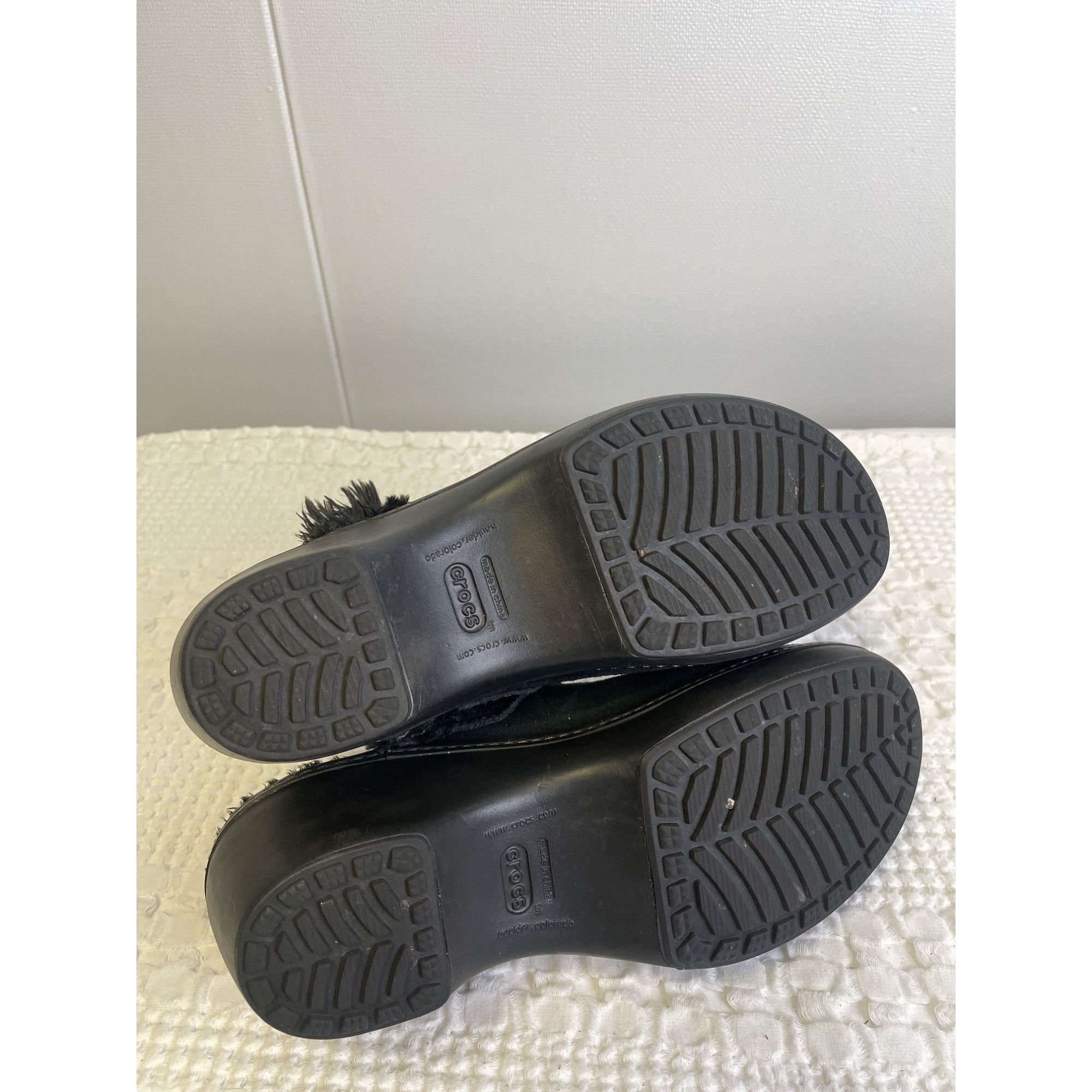 Crocs Crocs Women's Black Suede Shoes/Slide onClogs Size 9 SKU 248 Size US 8 / IT 38 - 6 Thumbnail