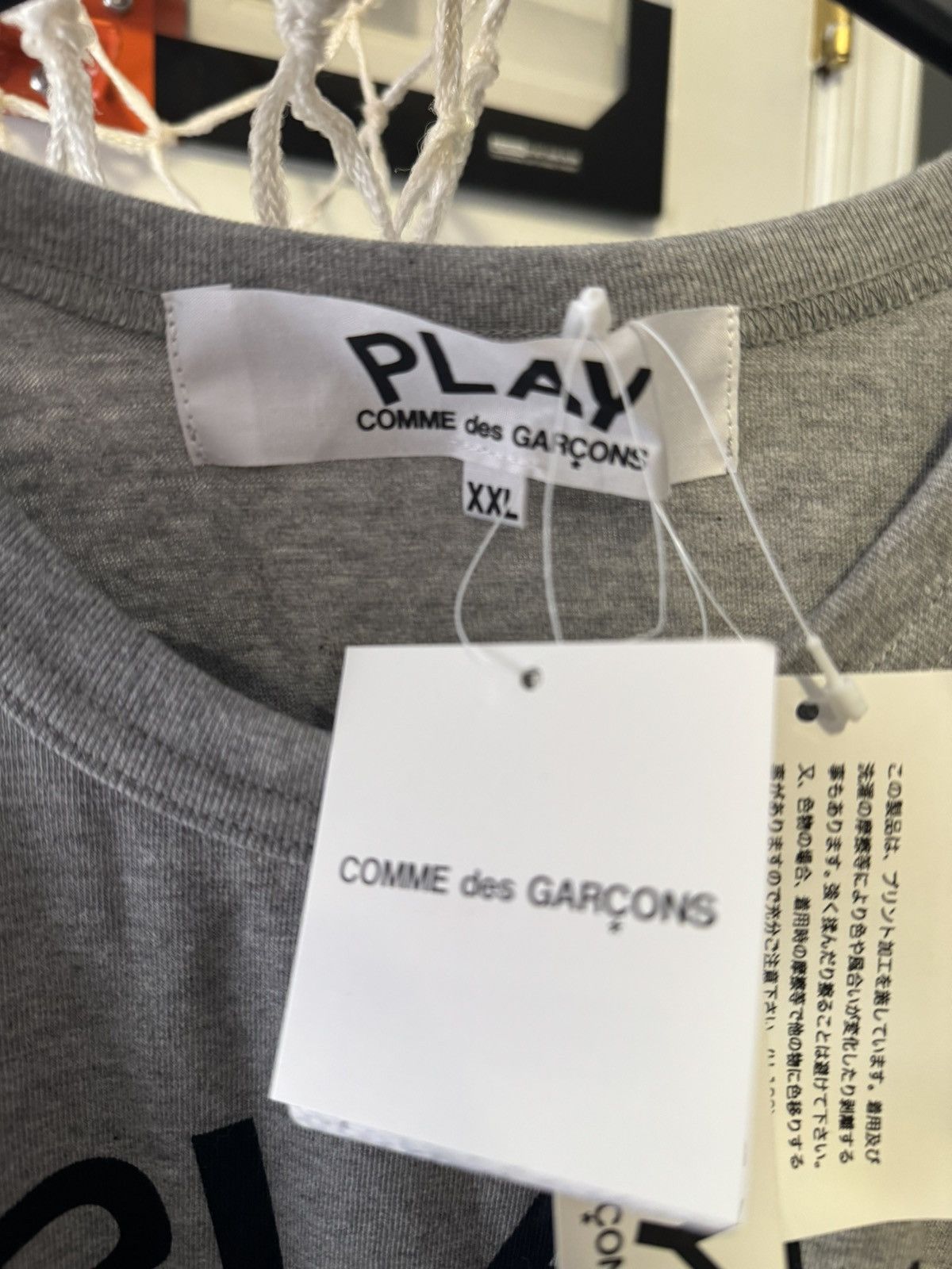 Comme des Garcons Grey CDG Tee with Big Heart on Back Size US L / EU 52-54 / 3 - 4 Thumbnail