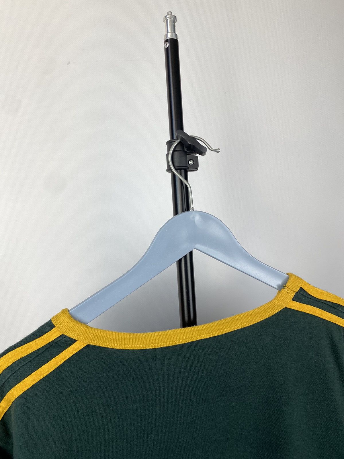 Vintage Vintage 90s Australia Big LOGO rare surf T-Shirt Size US S / EU 44-46 / 1 - 9 Thumbnail