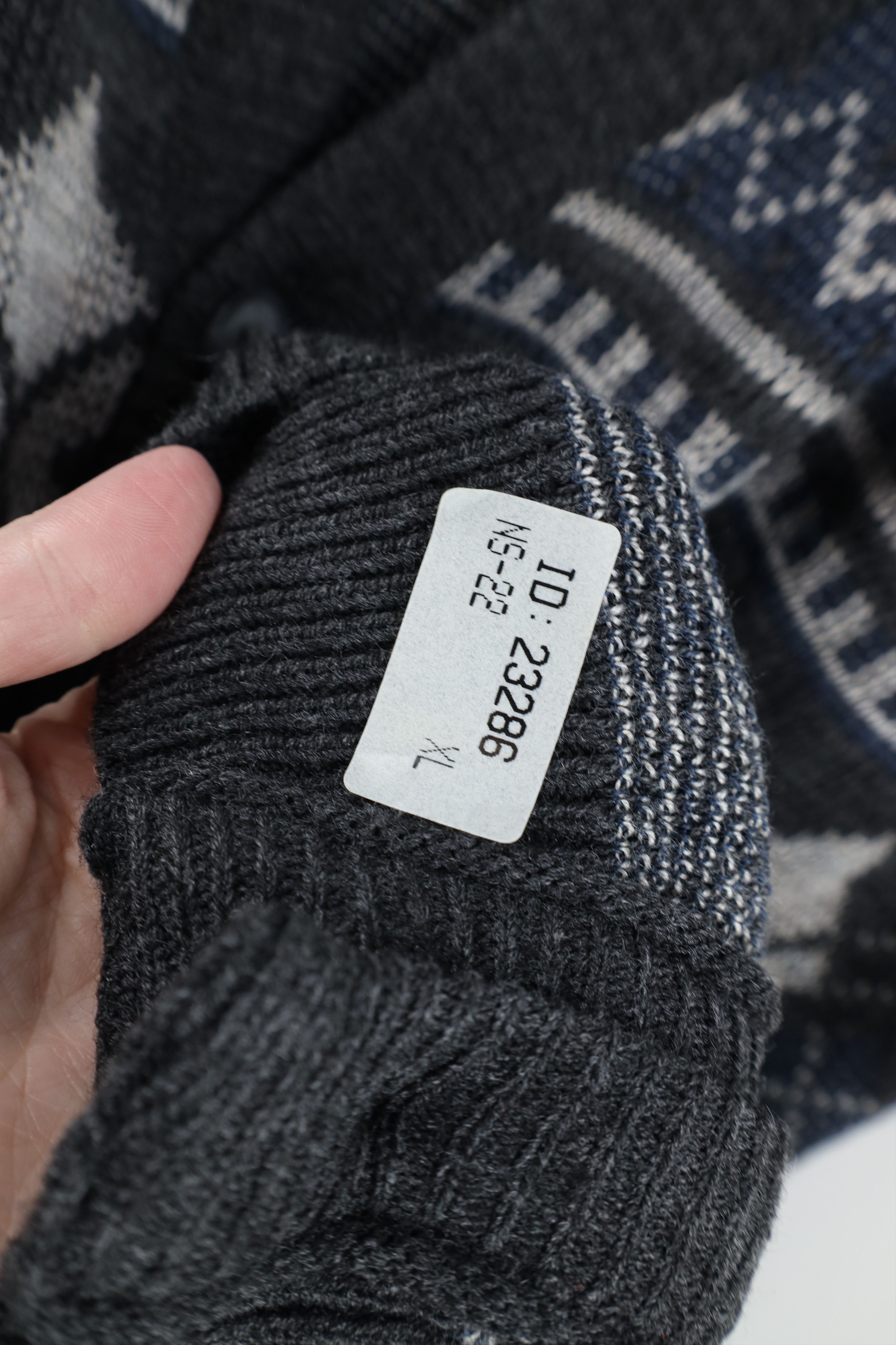 Vintage Deadstock Vintage 90s Streetwear Isle Cardigan Sweater Vest Size US XL / EU 56 / 4 - 8 Thumbnail