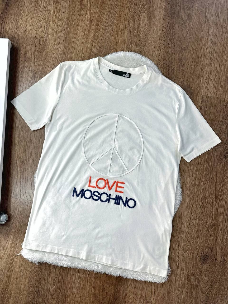 Love Moschino Love Moschino White 3D Logo Peace Sign Graphic Tee Size 3XL / US 20-22 - 1 Thumbnail