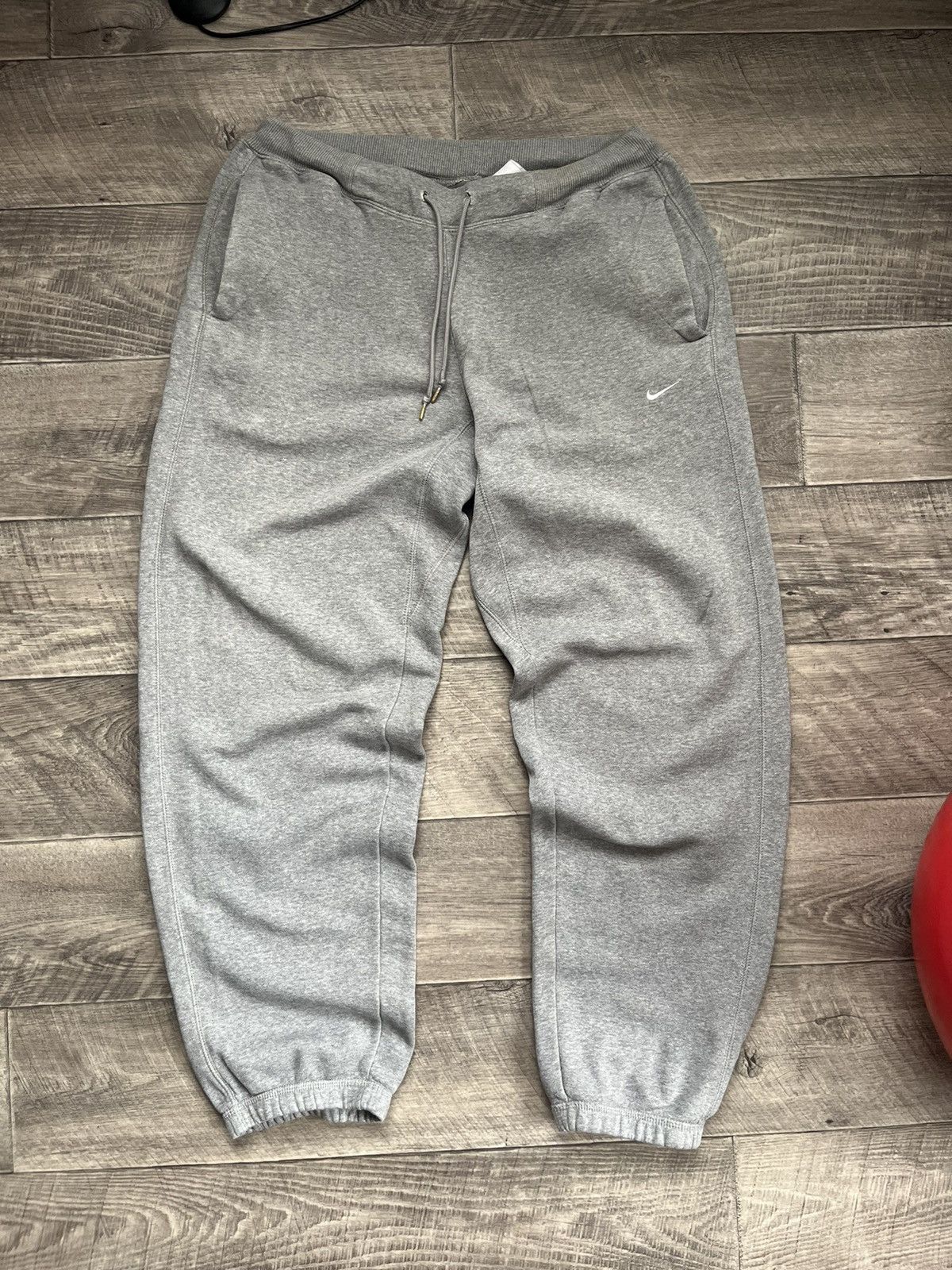 Nike Vintage Y2K Baggy Light Gray Nike Sweatpants Size L Size US 34 / EU 50 - 1 Thumbnail
