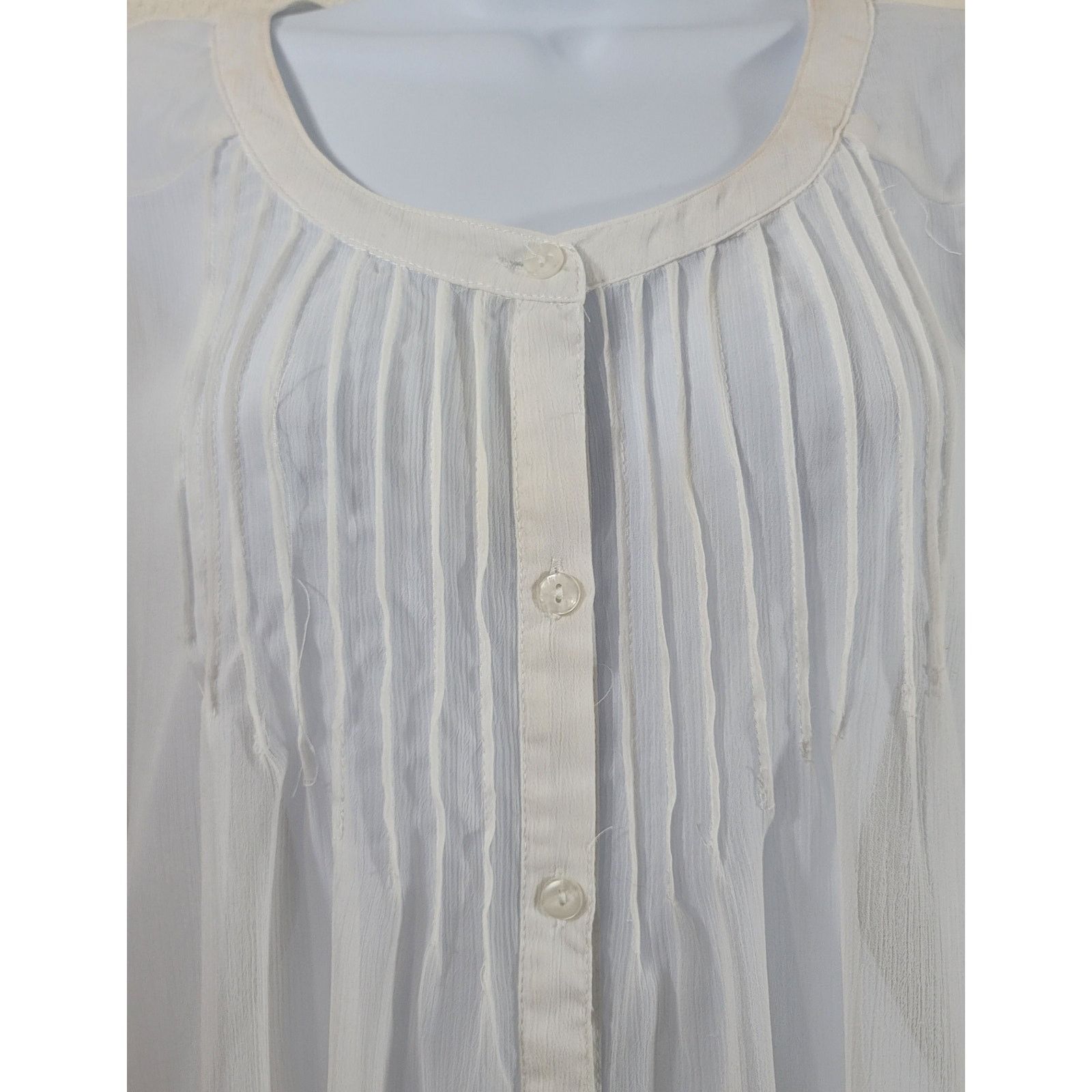 Other Roz & Ali White Button Up Pleated Bodice Lace Hem Top 1X Size XL / US 12-14 / IT 48-50 - 2 Thumbnail