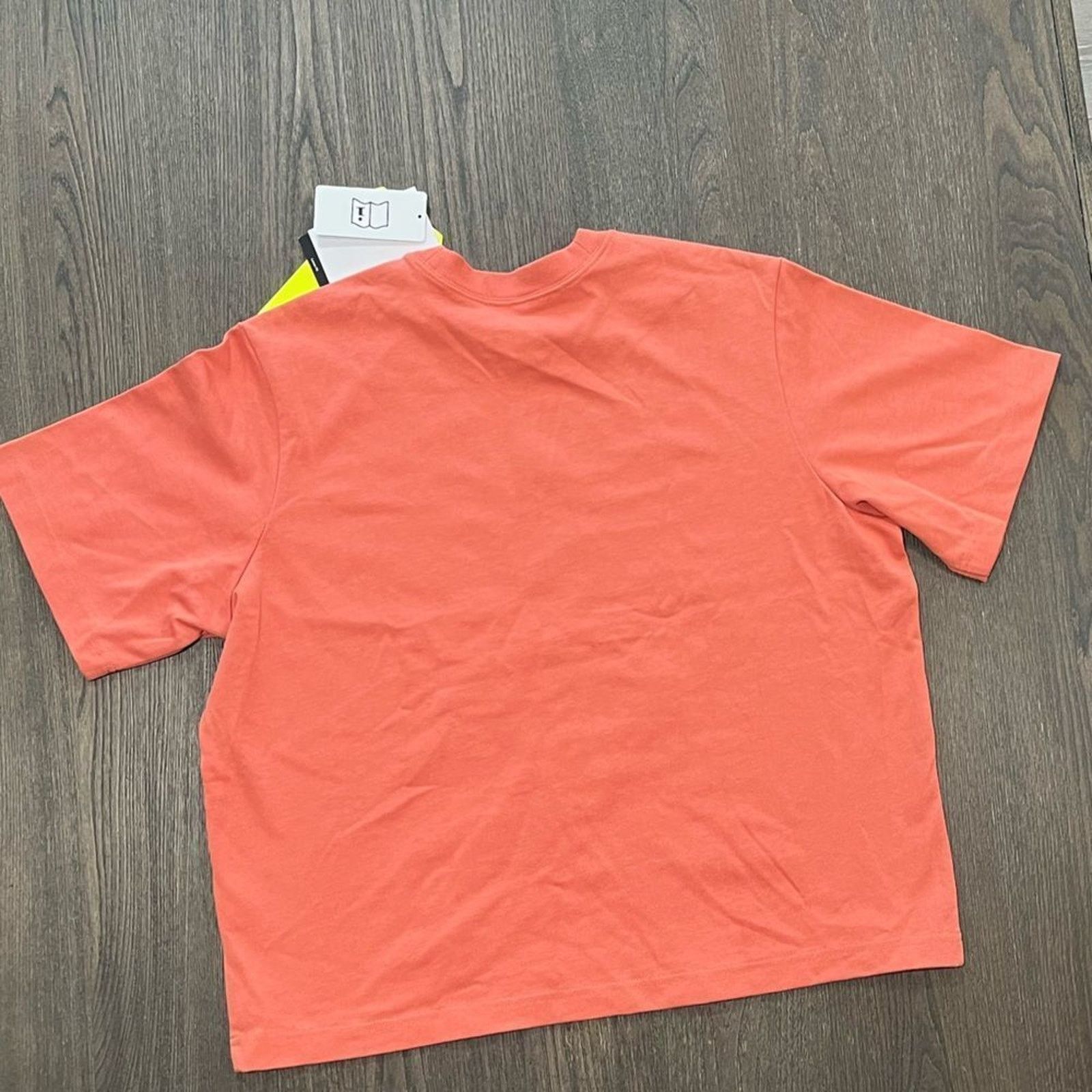 Nike NWT Nike Sportswear Womens Boxy Graphic Cropped T-Shirt Sz M Size M / US 6-8 / IT 42-44 - 6 Thumbnail