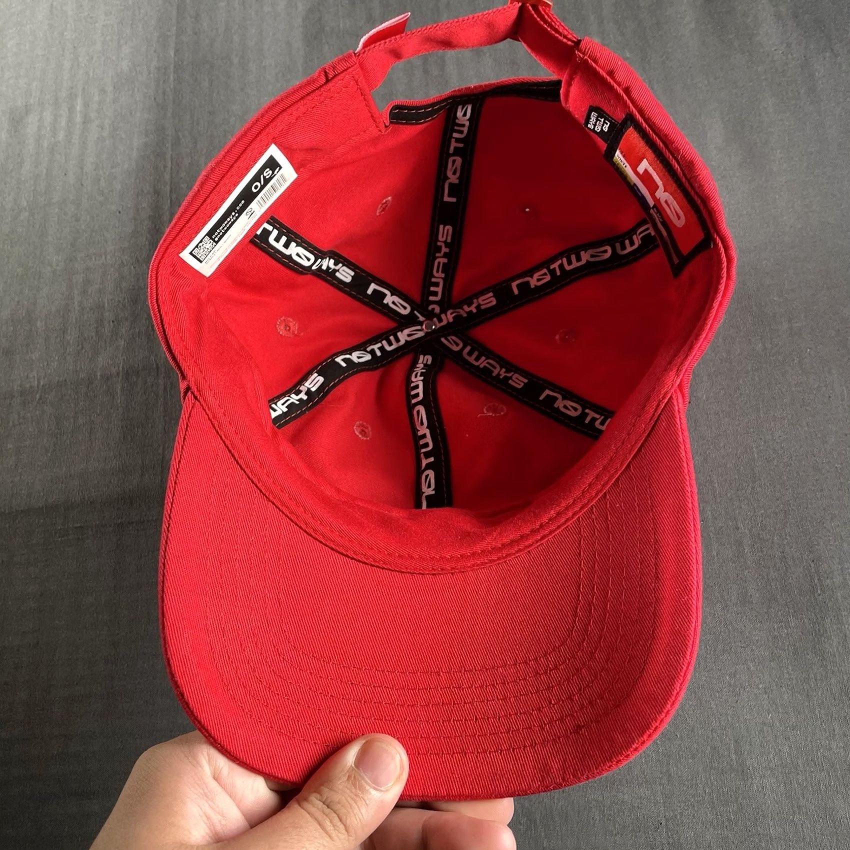 Vintage NTWOWAYS NoTwoWays Hat OSFA Streetwear Red Strapback Sidemen Callux NTW Red Strapback Hat Men One Size Baseball Cap Mens Size ONE SIZE - 5 Thumbnail