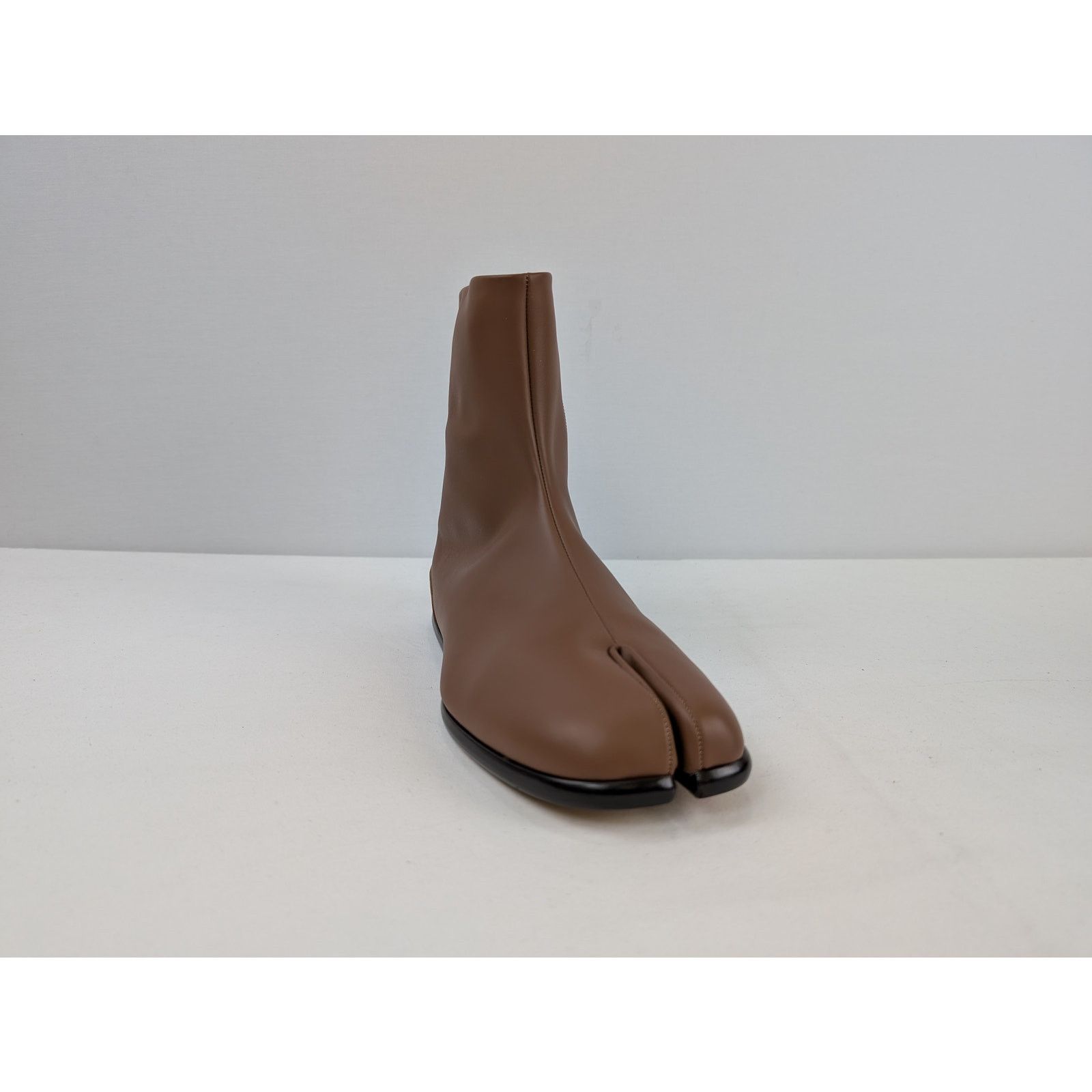 Maison Margiela o1rshd1 Tabi Boots in Brown Size US 10 / EU 43 - 2 Thumbnail