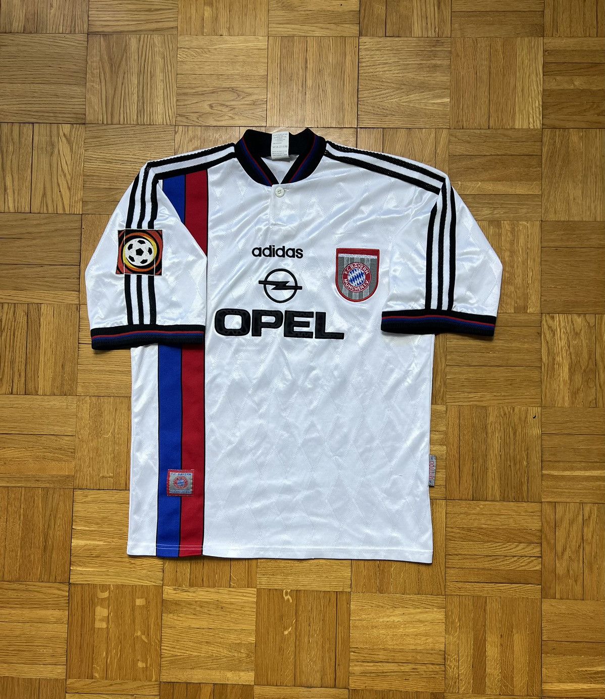 Adidas × Vintage Adidas Bayern Munich 1996/1998 Matthäus #10 Soccer Jersey Size US M / EU 48-50 / 2 - 3 Thumbnail