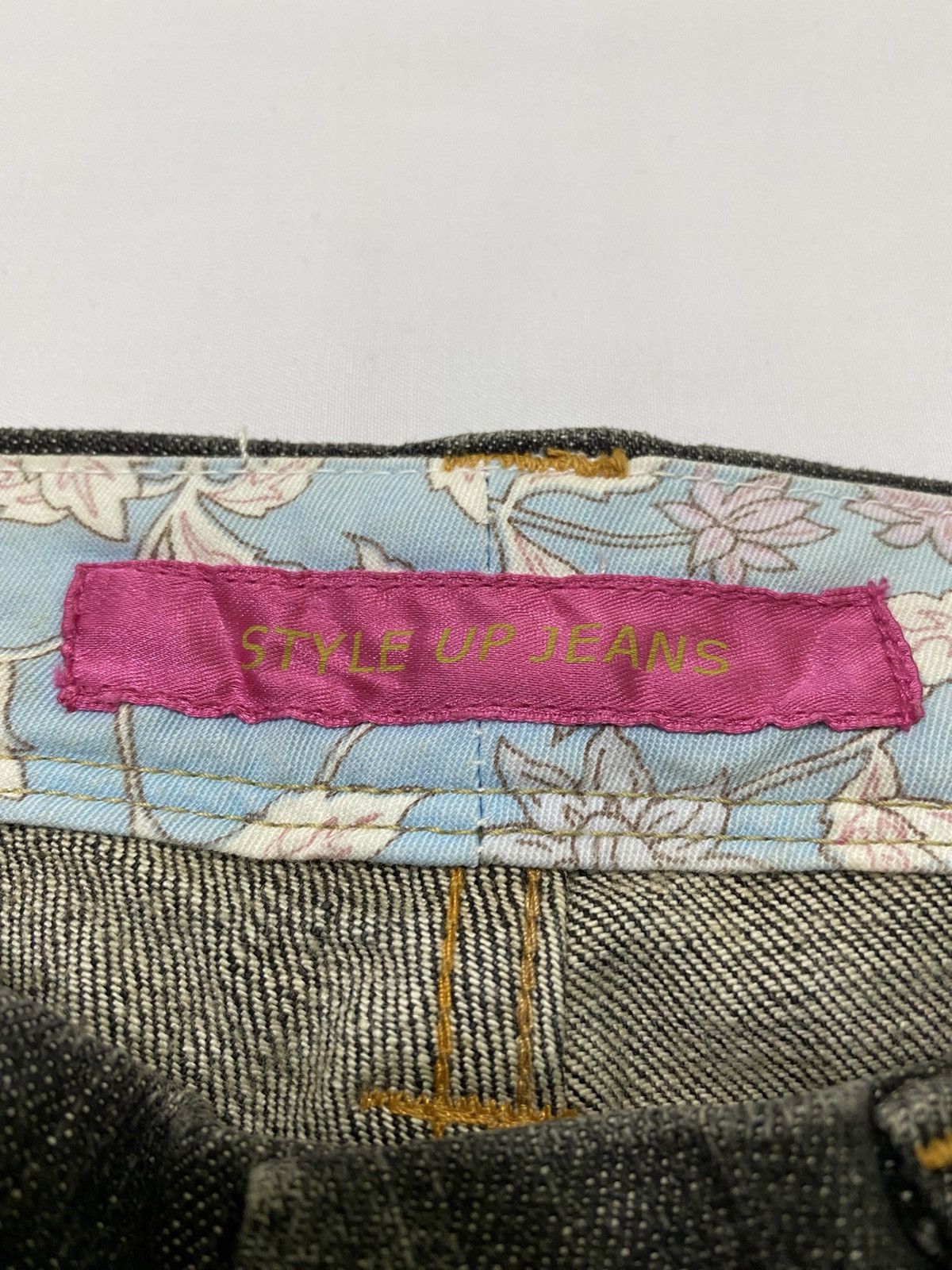 Uniqlo Tornado mart X uniglo flare jeans Size US 29 - 11 Thumbnail