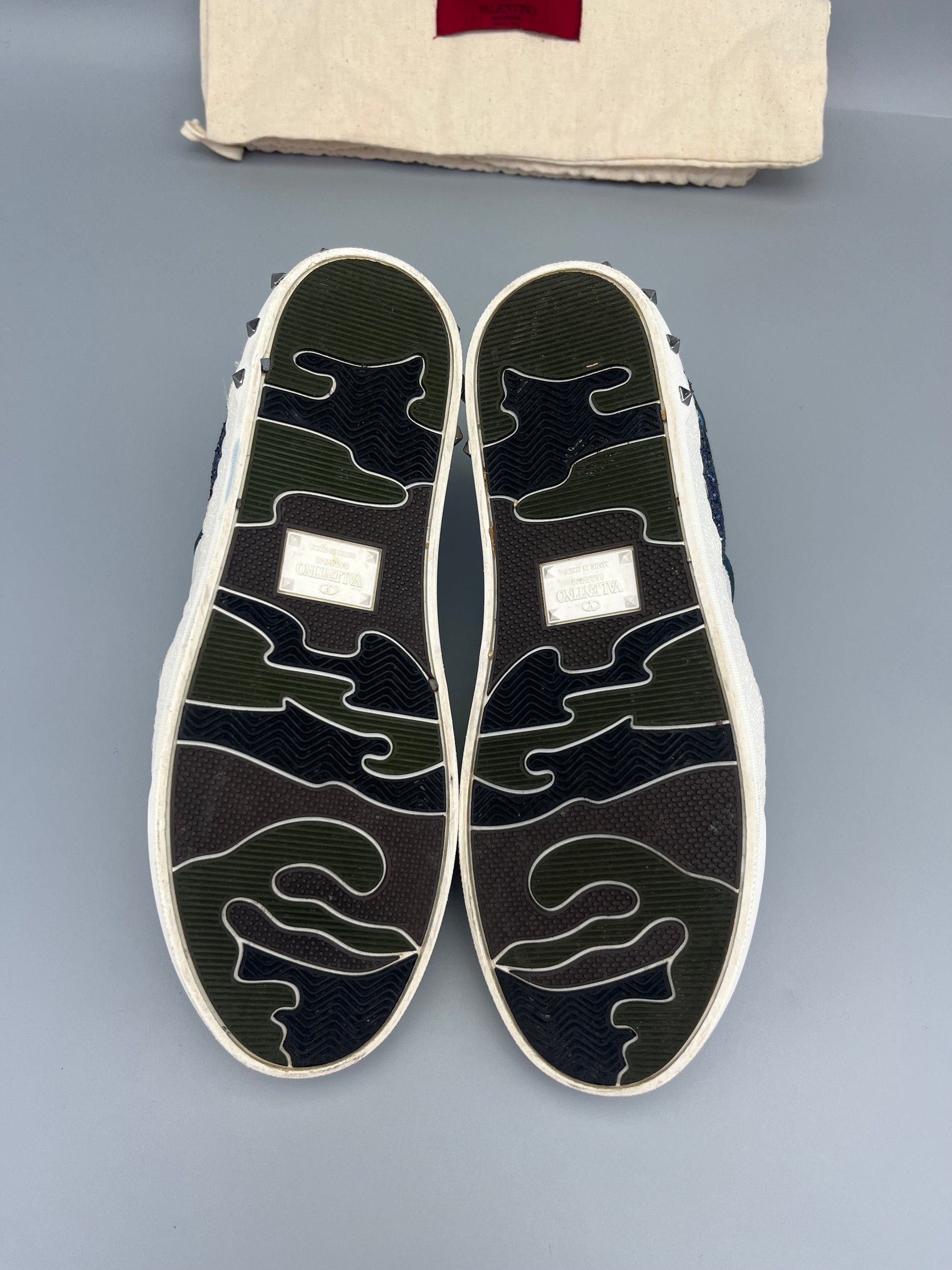Valentino Valentino Garavani Flycrew Sneaker Blue Glitter EU35.5 Size US 5 / IT 35 - 5 Thumbnail